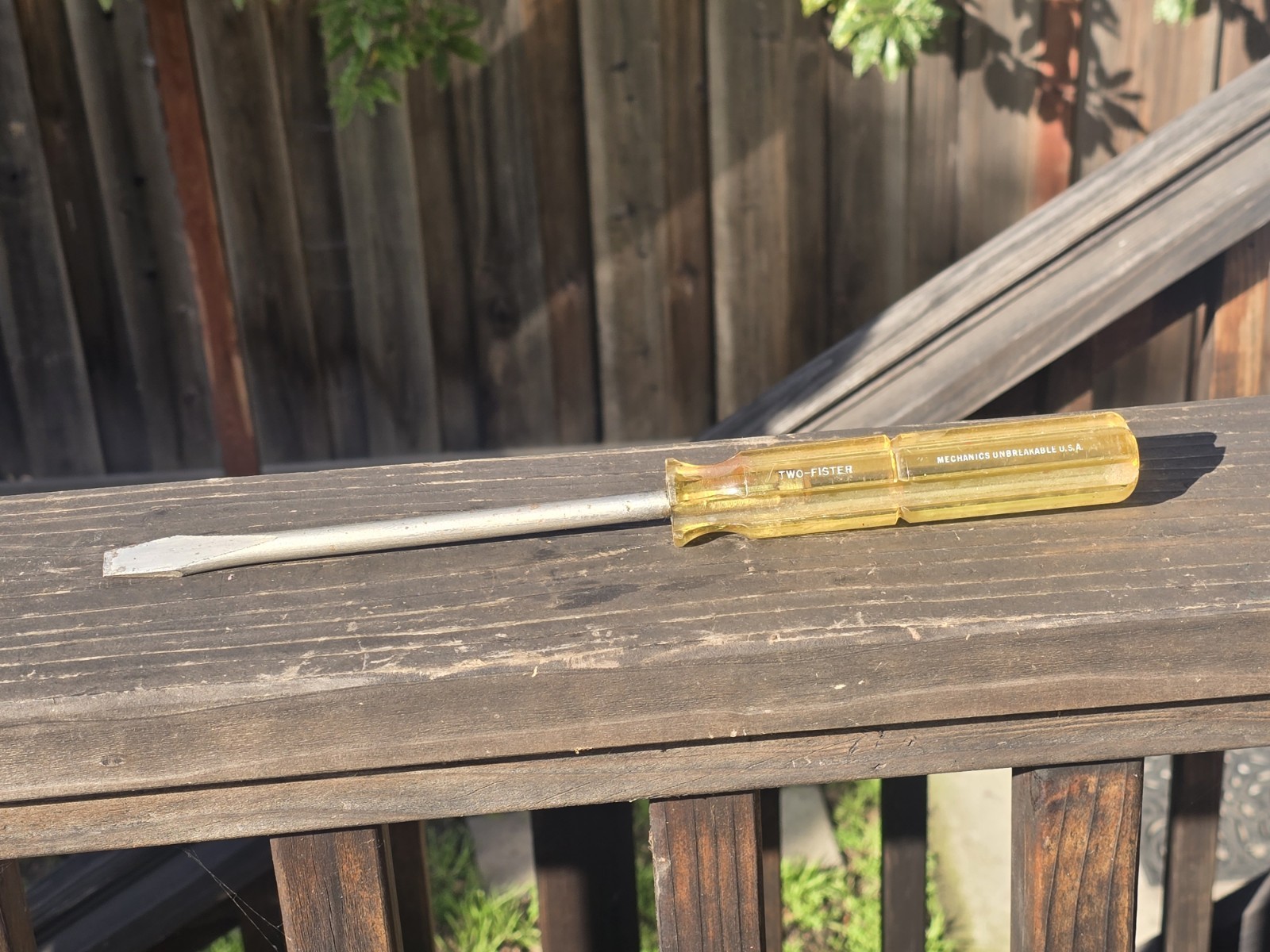 VTG Two-Fister Screwdriver Phillips Mechanics Unbreakable 12″ Yellow Handle USA