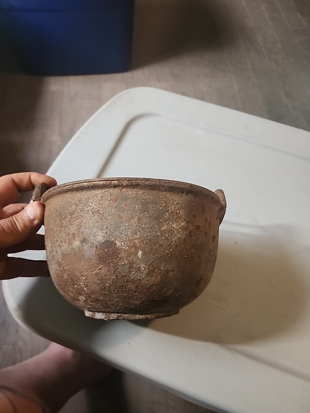 Vintage Large 8 Inch Hollands No. 8 Cast Iron Smelting Pot With Heavy Bail USA