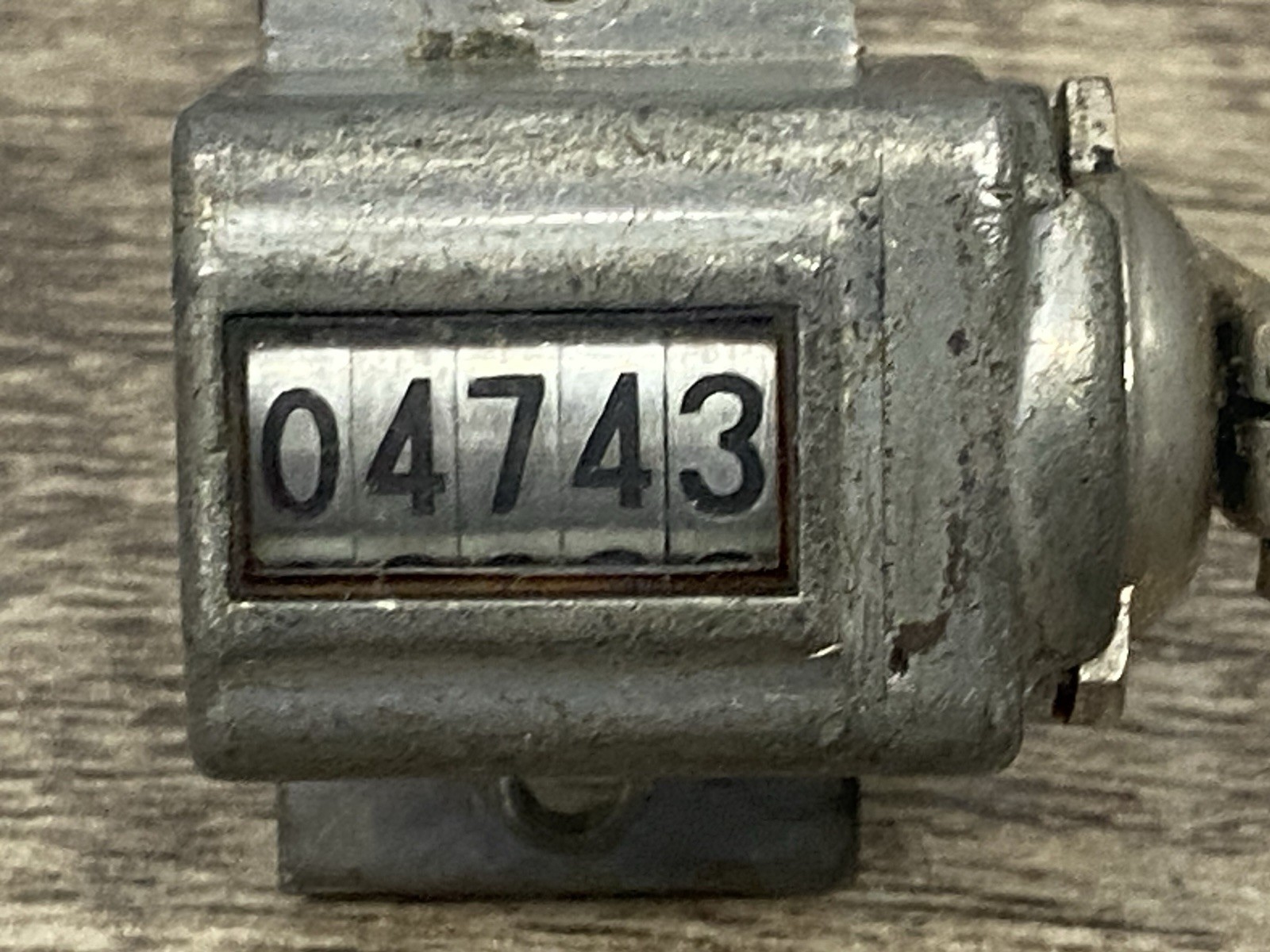 VINTAGE VEEDER 5 DIGIT MECHANICAL COUNTER 1895/1911 PATENT WORKS GREAT