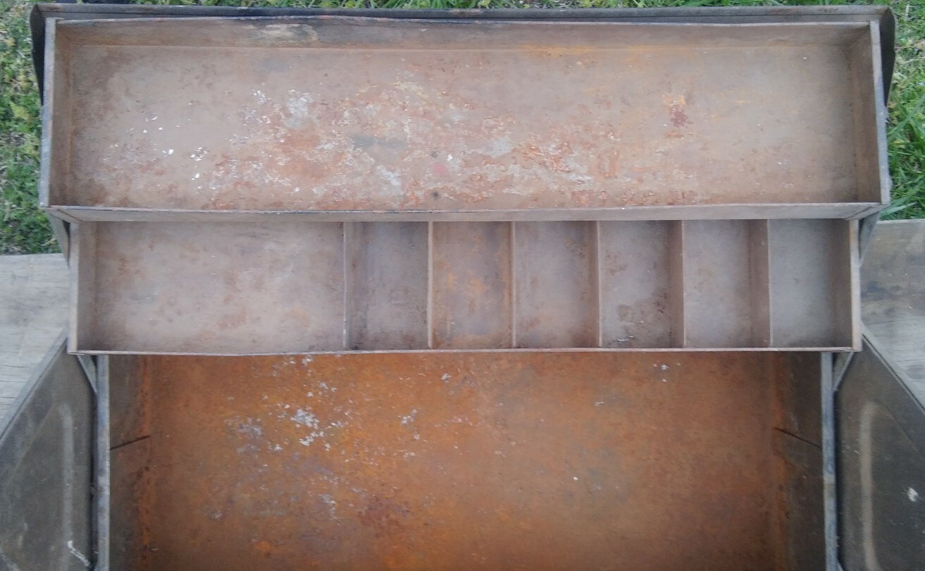 Vintage Heavy Duty Kennedy Folding Toolbox Model 1022