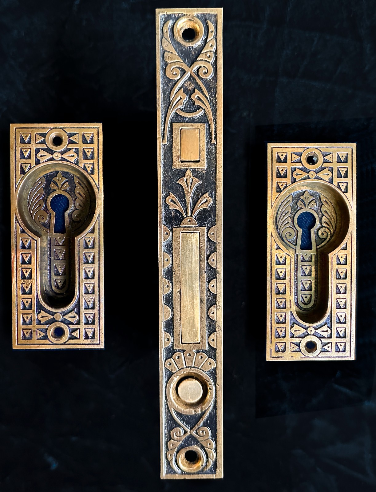 Superb Norwalk Brass / Bronze Pocket Door Lock Set & Pull Plates Victorian