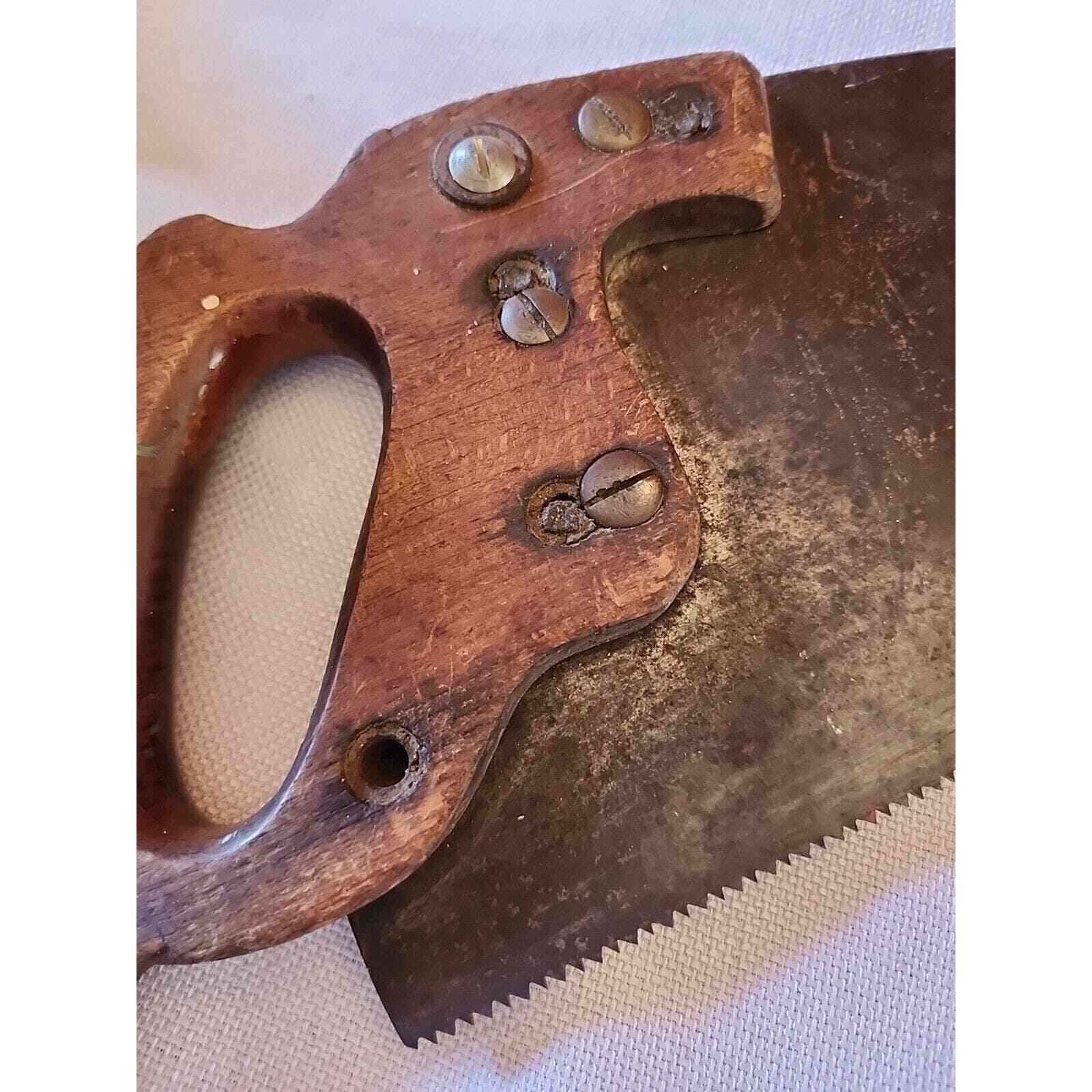 Vintage Distressed Warranted Superior hand saw 26″ keystone Lodge Rustic Decor