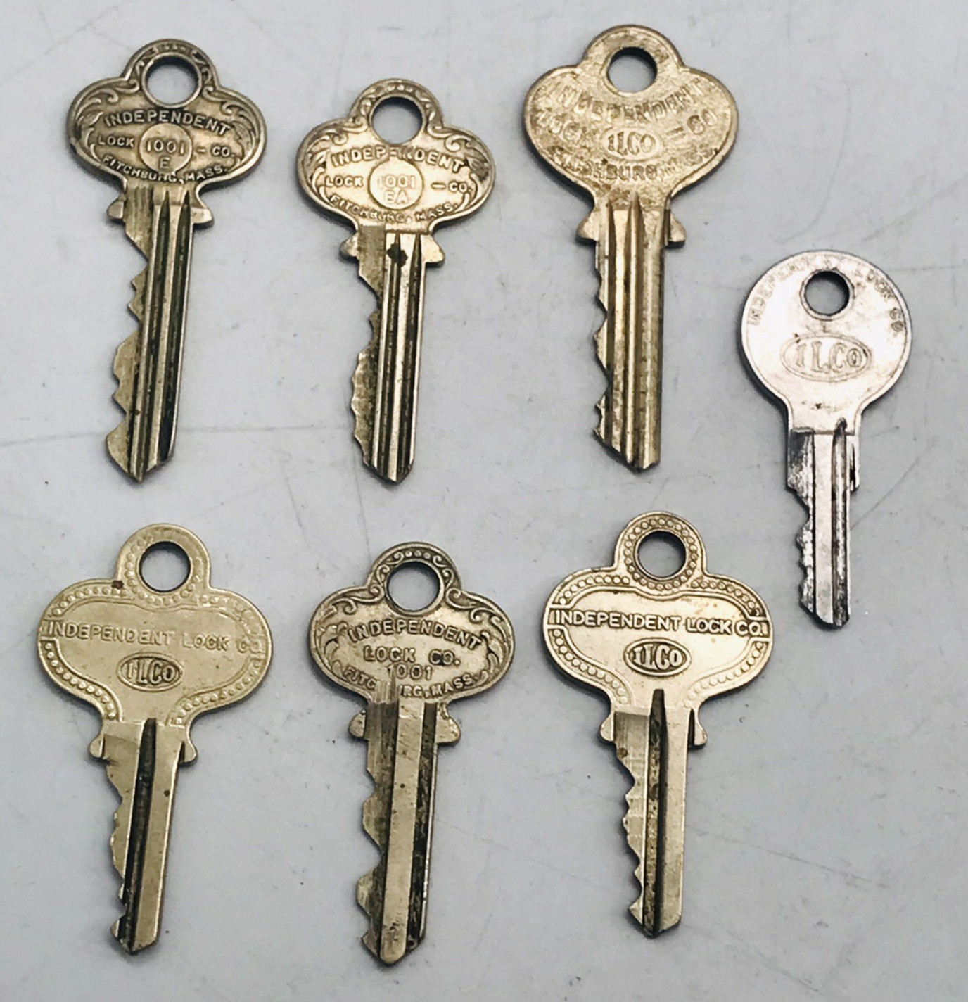Lot of 7 Vintage Independent Lock Co ILCO Keys Gas — 1054KD BT336