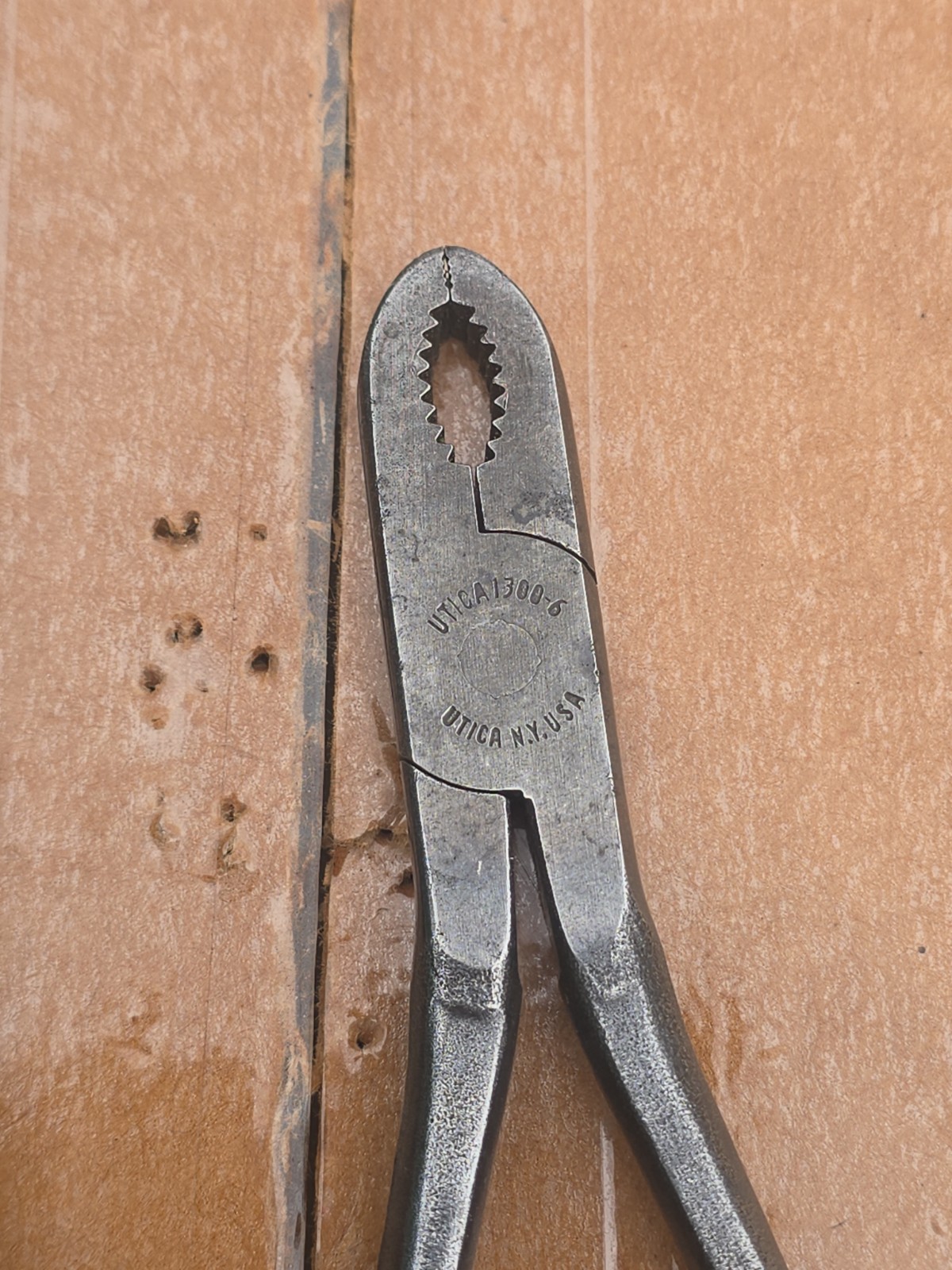 Lot 2 VINTAGE UTICA 1300-6 AND 1300 8 GAS BURNER PLIERS