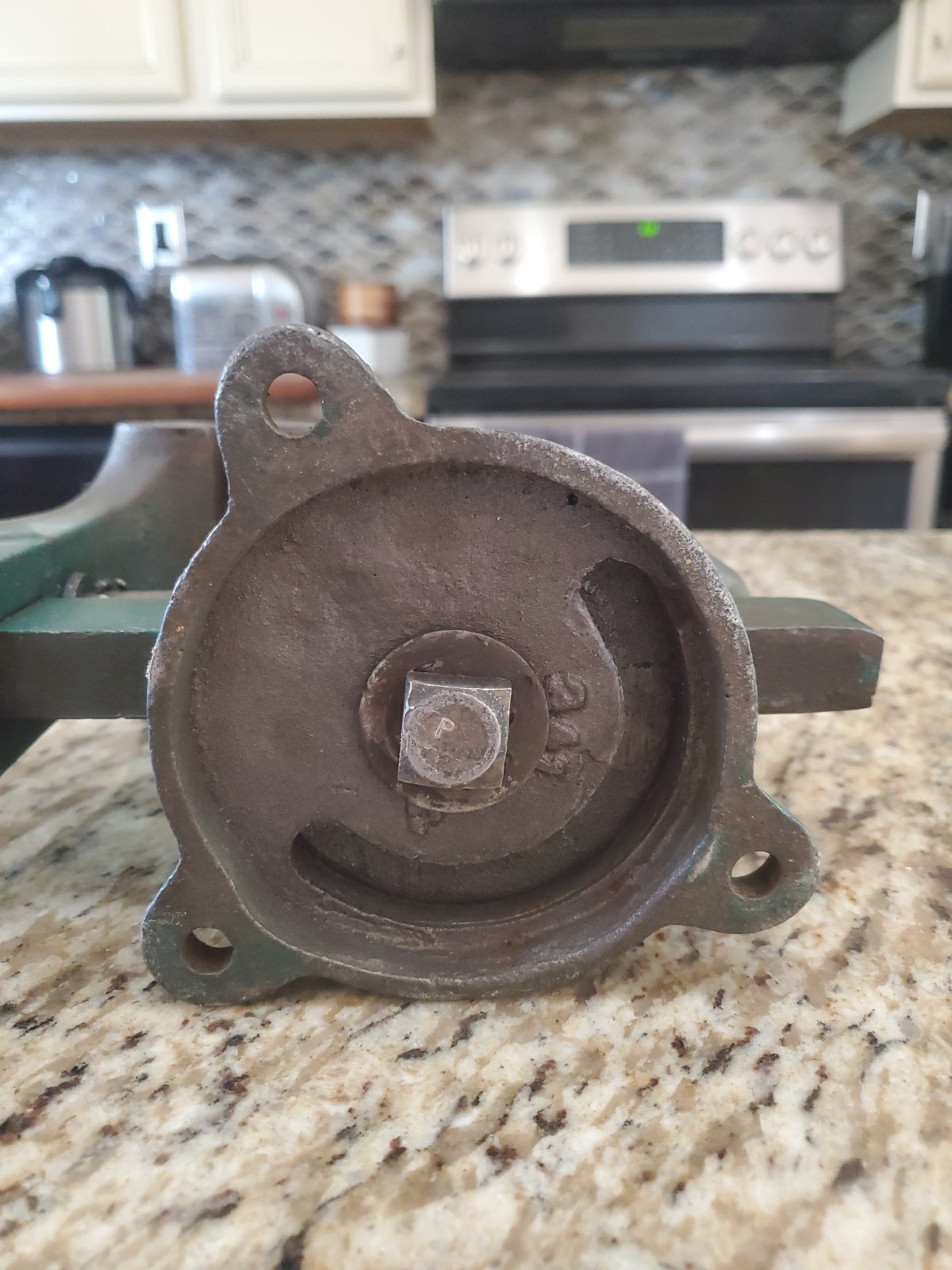 Vintage Littlestown No. 25 Bench Vise w 3-1/2″ Jaws Swivel Base LITTCO USA 17lbs