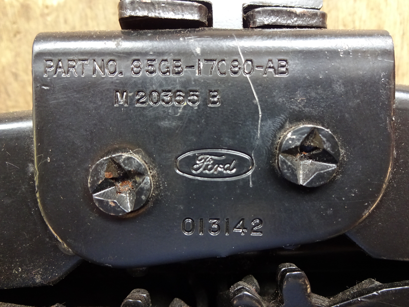 Ford 013142 scissor jack
