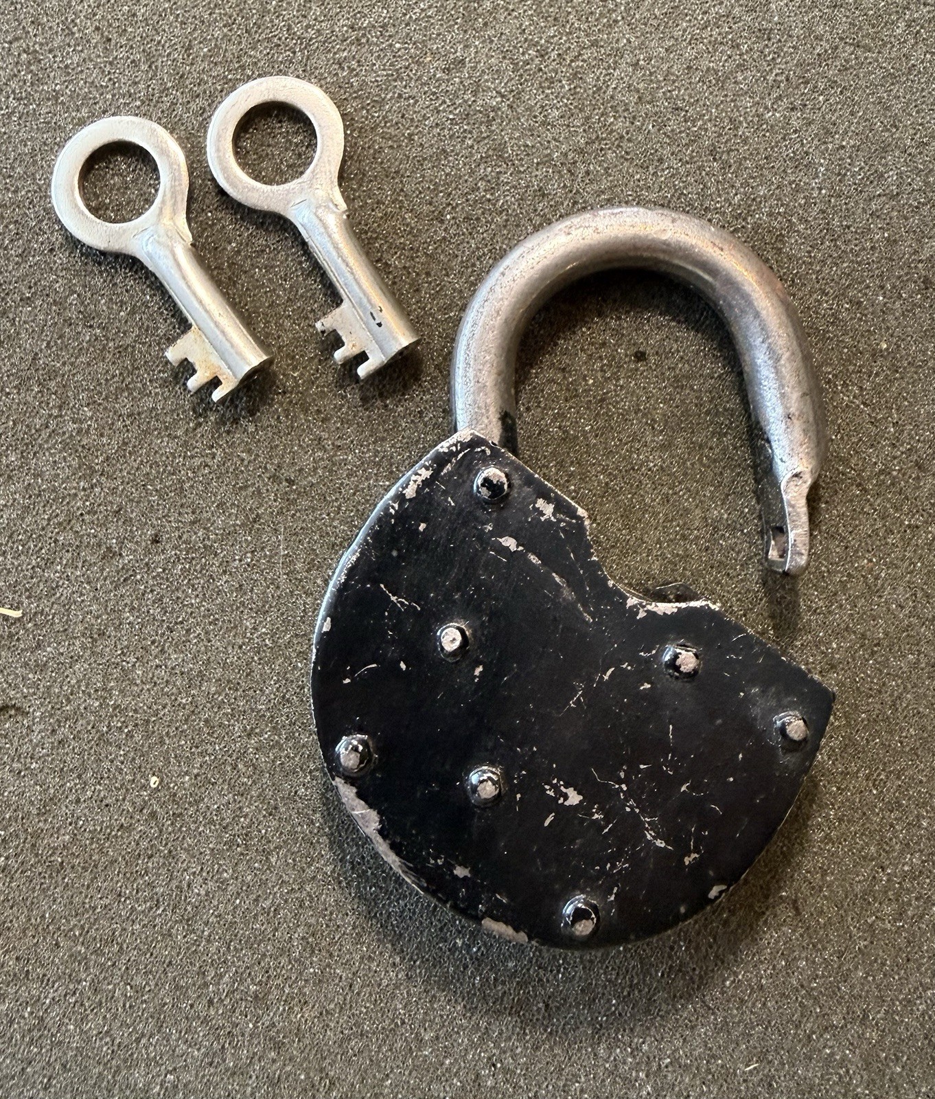 Large Vintage Antique padlock from USSR with 2 original keys (3 X 4)