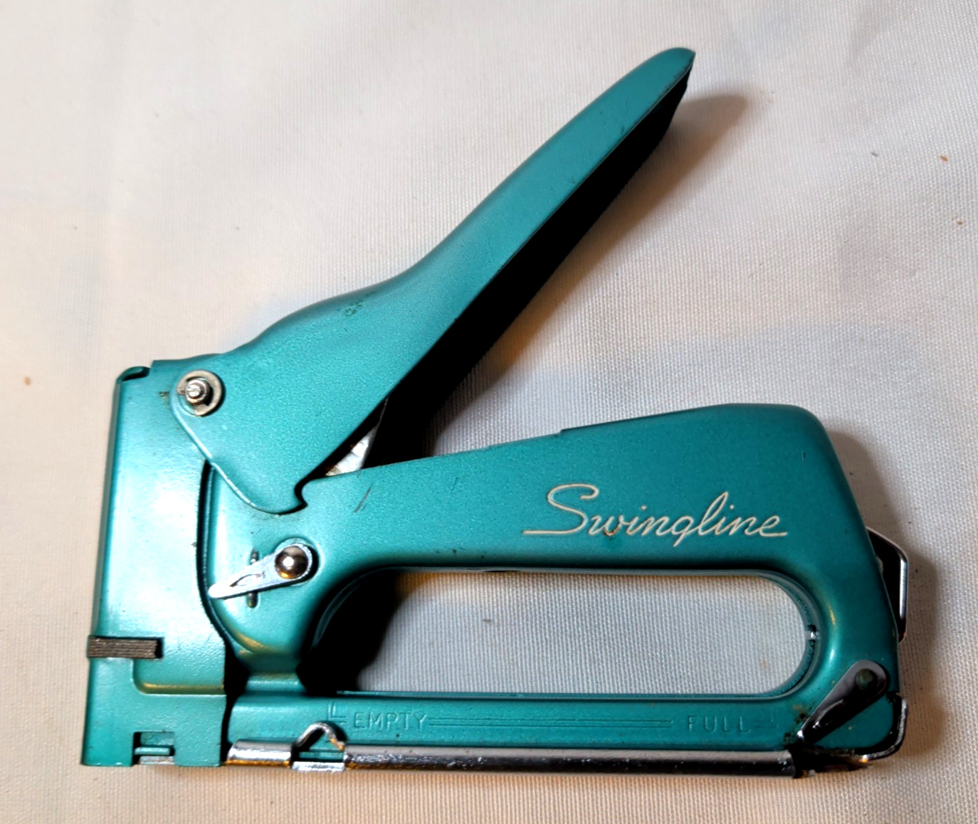 1960’s SWINGLINE 101 TEAL Staple Gun High Compression/built In Staple Extractor