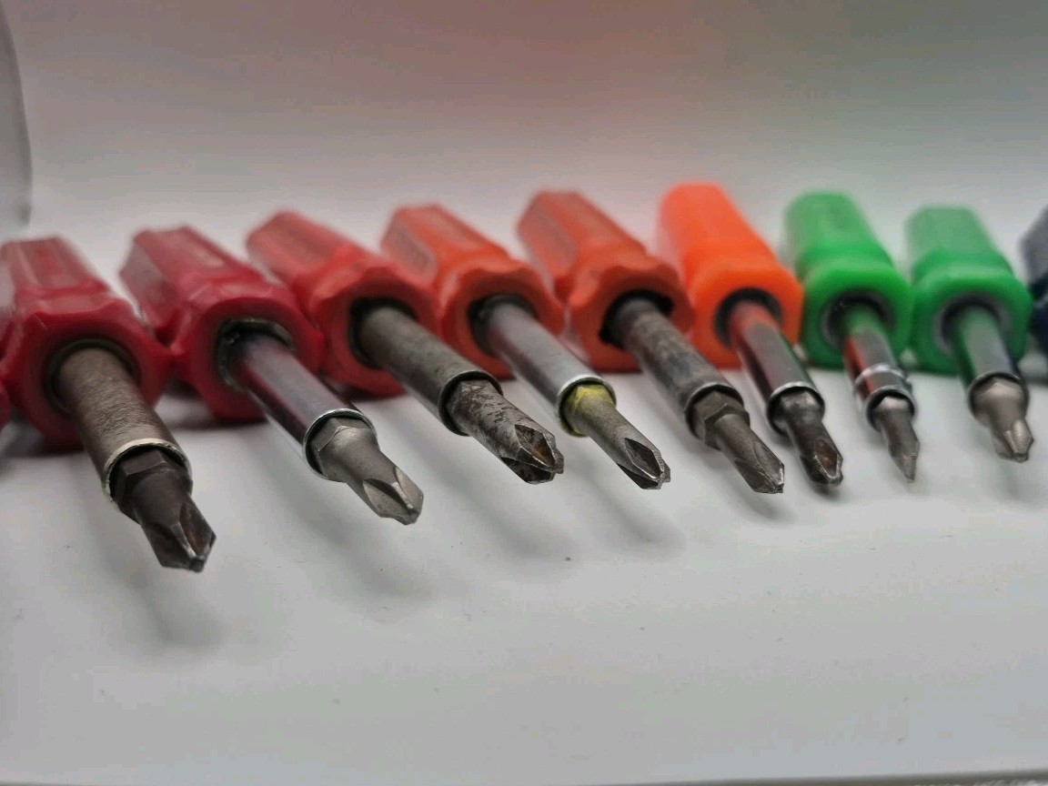 13 Pc Vintage 4-in-1 Screwdriver Lot