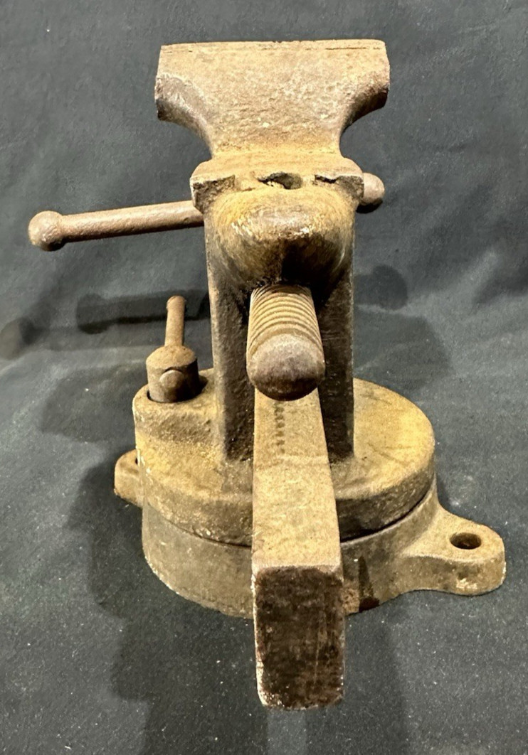 Vintage Bench Vise 3″ Jaws 180 Degree Swivel Base W/Anvil #8V5502