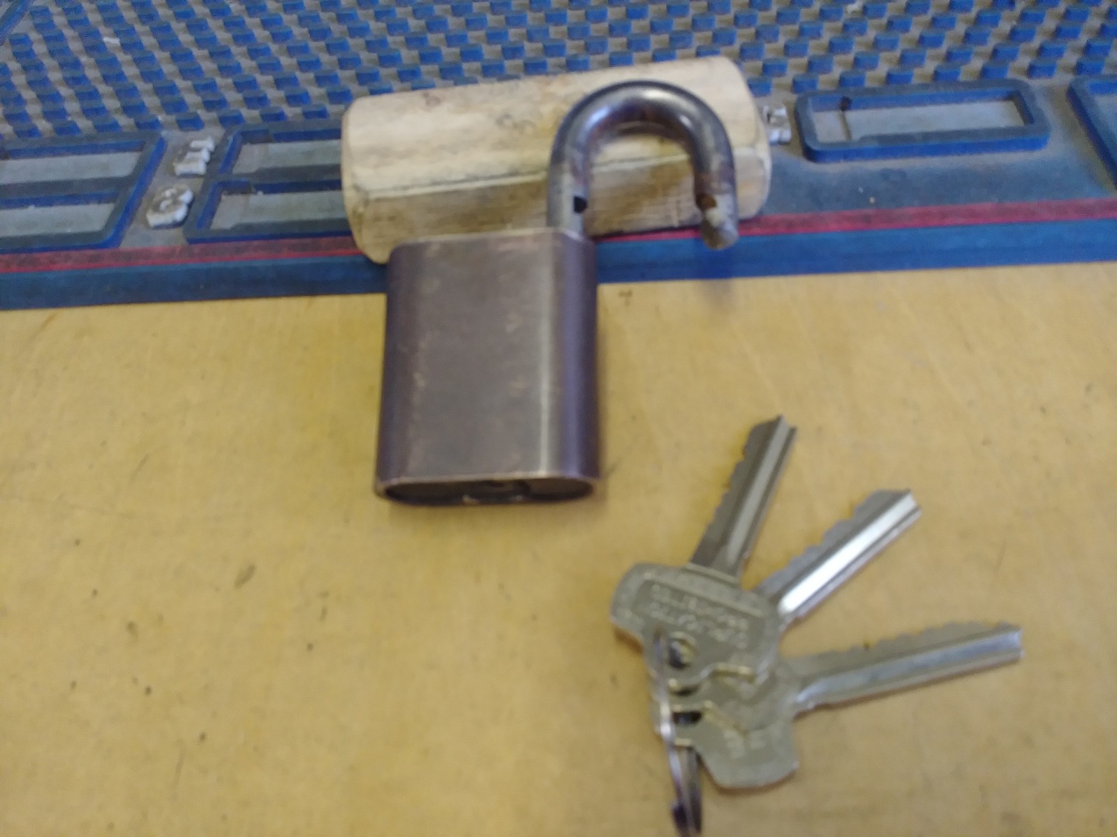 Vintage Best Frigidaire Padlock with key and control