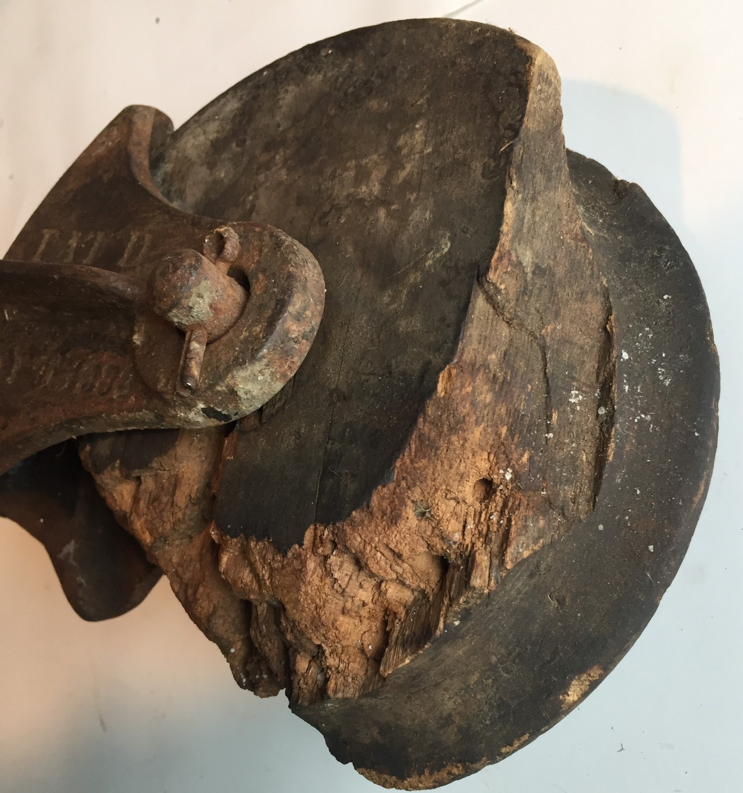 Vintage Cast Iron & Wood Barn Pulley – Use as decorative item Repair