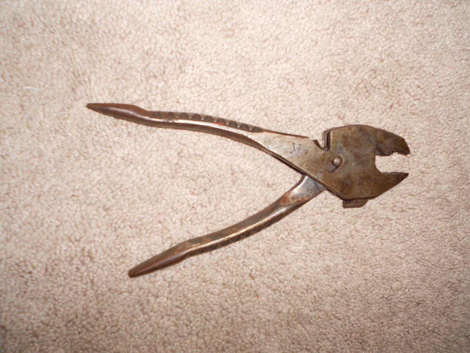 Vintage Antique Solid plierench Eifel flash chicago Tool Ball