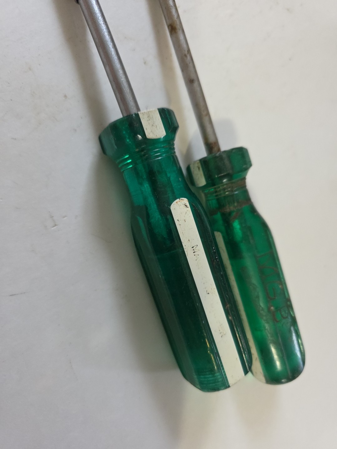 Vintage S-K Hand Tools 70086 Green and White Slotted Flat Tip Screwdriver USA