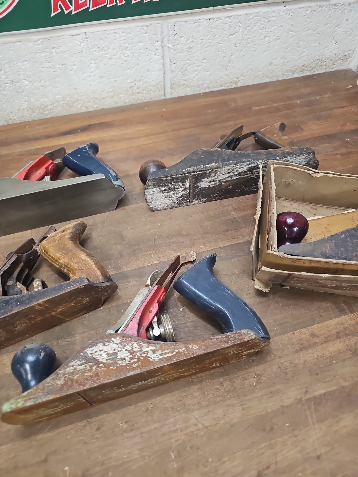 J23- 5 Vintage No. 4 Size Planes – Stanley, Etc – Need cleaned/restored