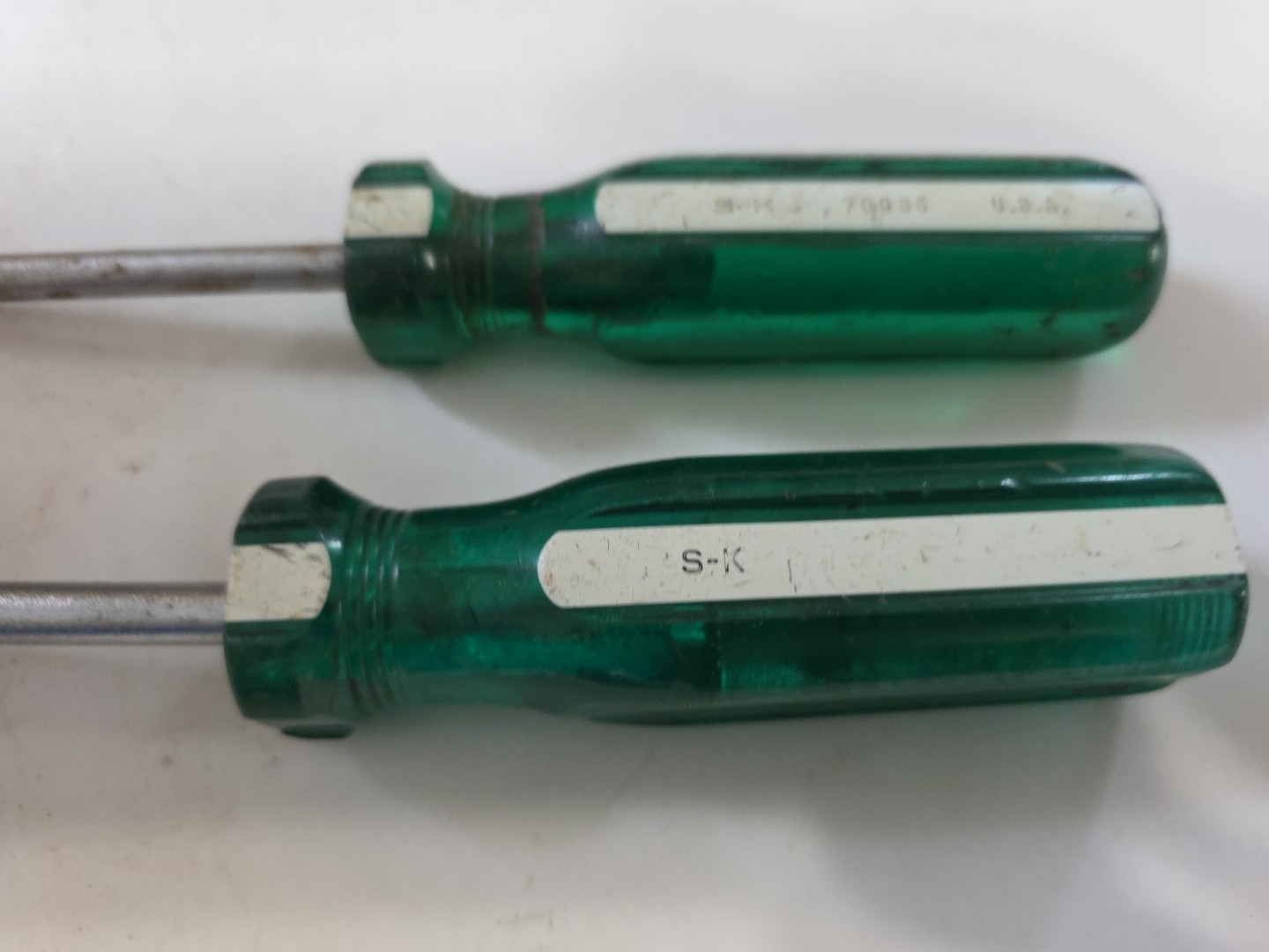 Vintage S-K Hand Tools 70086 Green and White Slotted Flat Tip Screwdriver USA