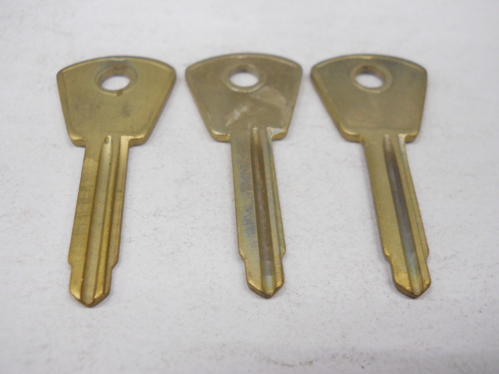 Taylor B66B Key Blank Fits Fiat Alfa Romeo Magneti Marelli L61D AB2B Lot of 3