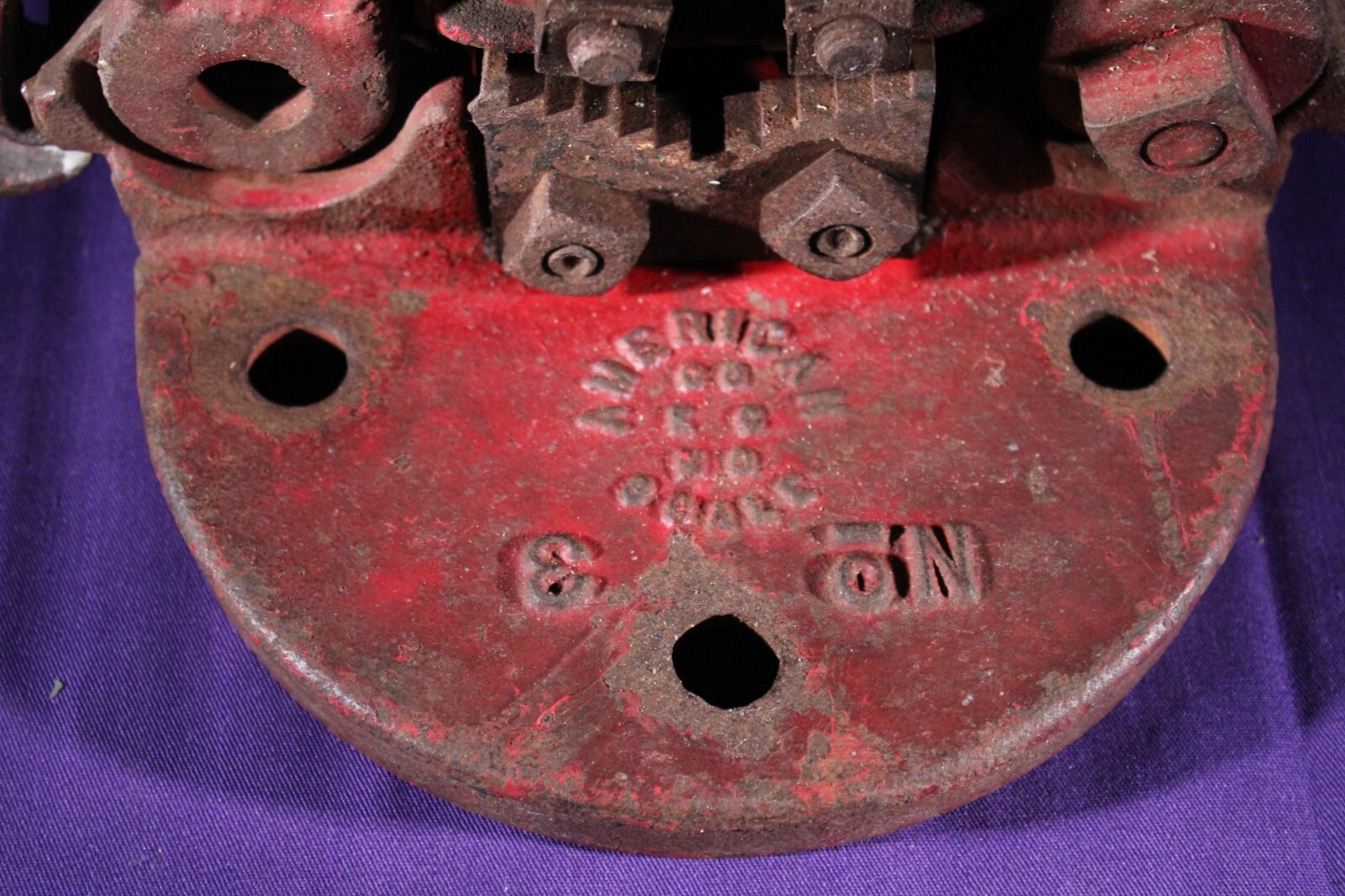 Pipe Vice 2 1/2″ capacity American Scale Co #3 bench mount vintage