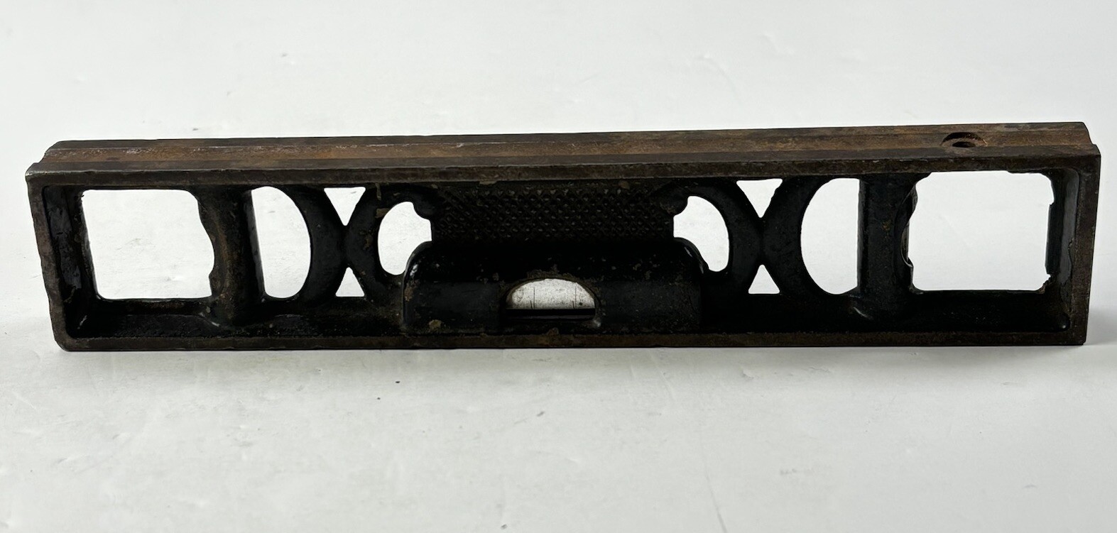 VINTAGE LSS CO. ATHOL MASS USA STARRETT CAST IRON LEVEL TOOL 9”