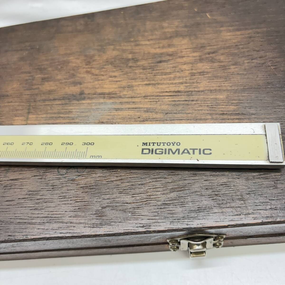 G46760 Mitutoyo Digital Caliper 500-222 300Mm 30Cm Digimatic