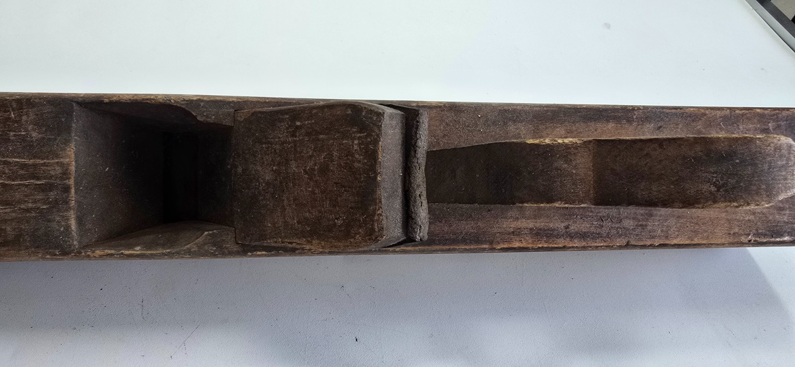 Vintage Sandusky Tool Co No.16 Wooden Jointer Plane 22″ Woodworking Tool