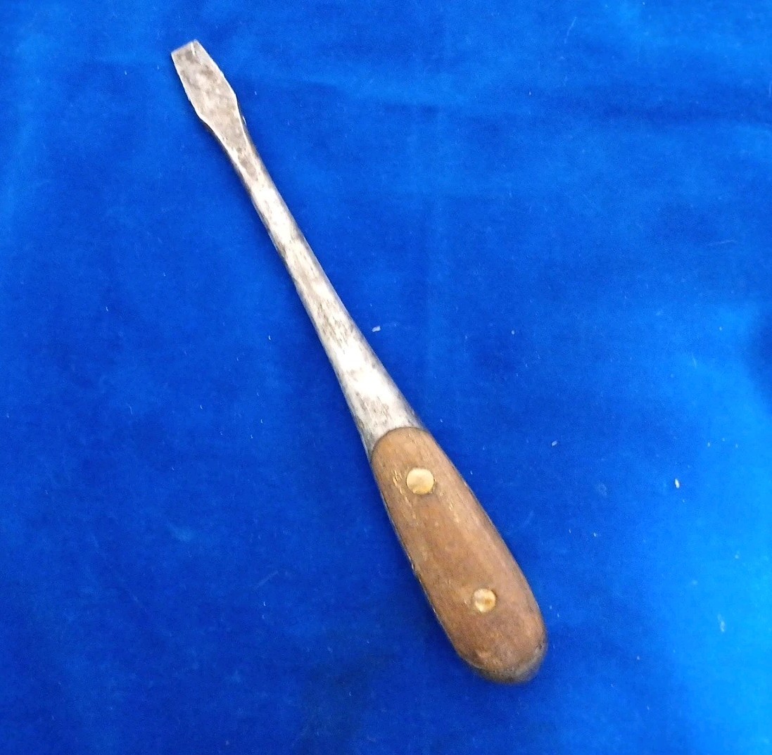 Vintage Perfect Handle Screw Driver 1/2″x 8″ Long