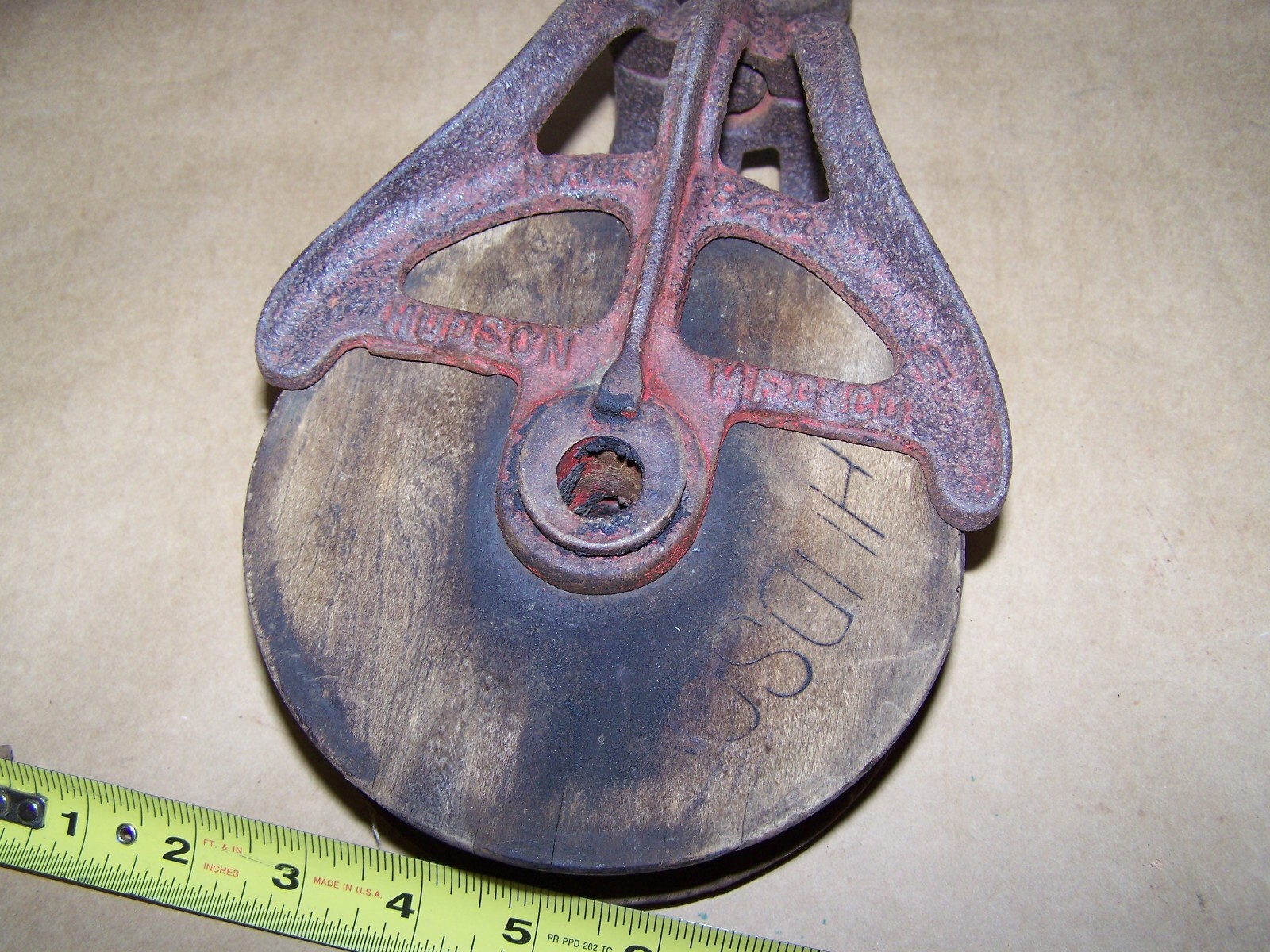 old Antique Cast Iron Hudson Barn Farm Pulley Primitive mall 823