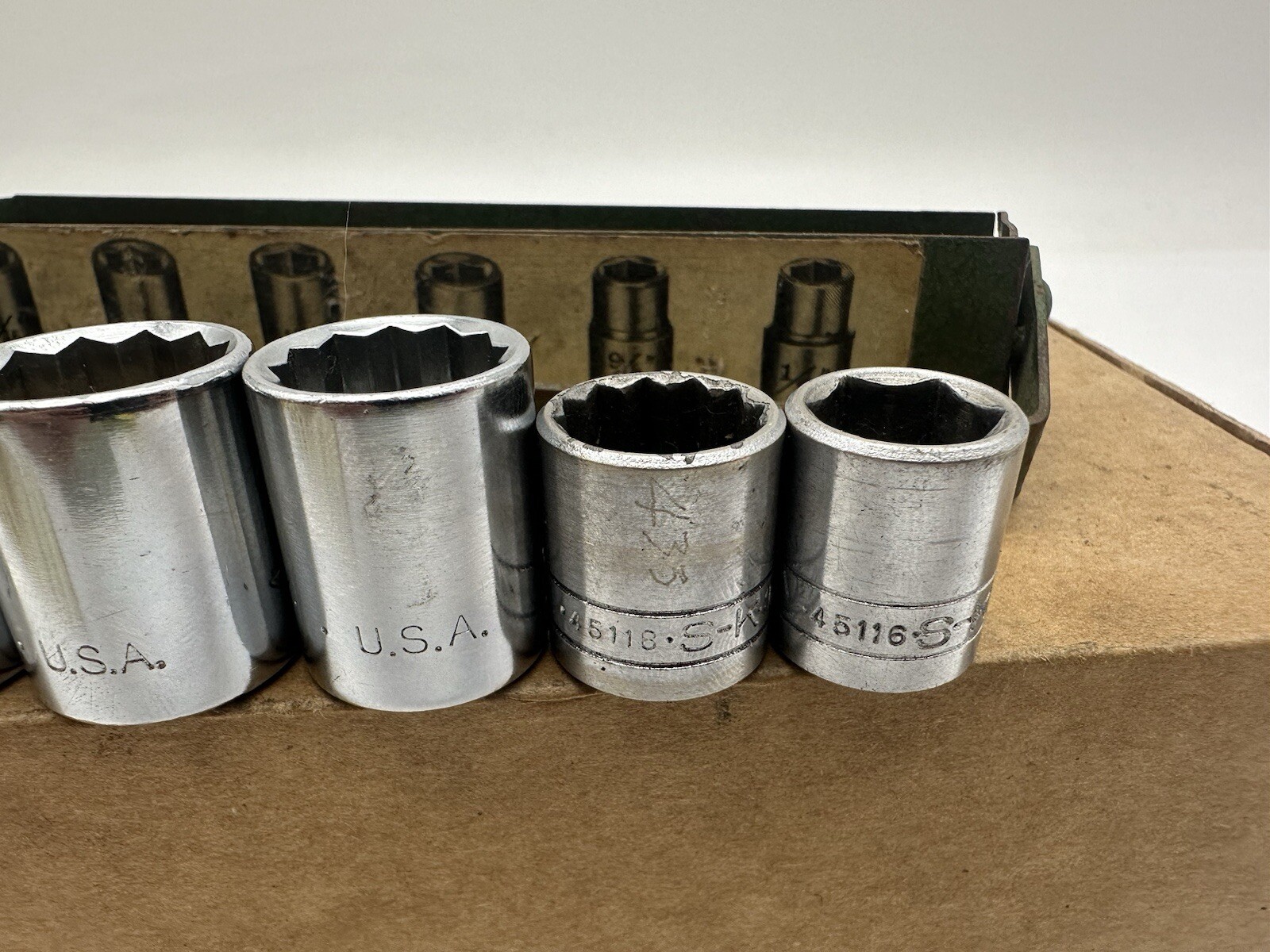 Vintage “S-K” 7 Pc. SAE 12 Pt – 1/2 And 3/8″ Drive Mixed Socket Set In Case USA