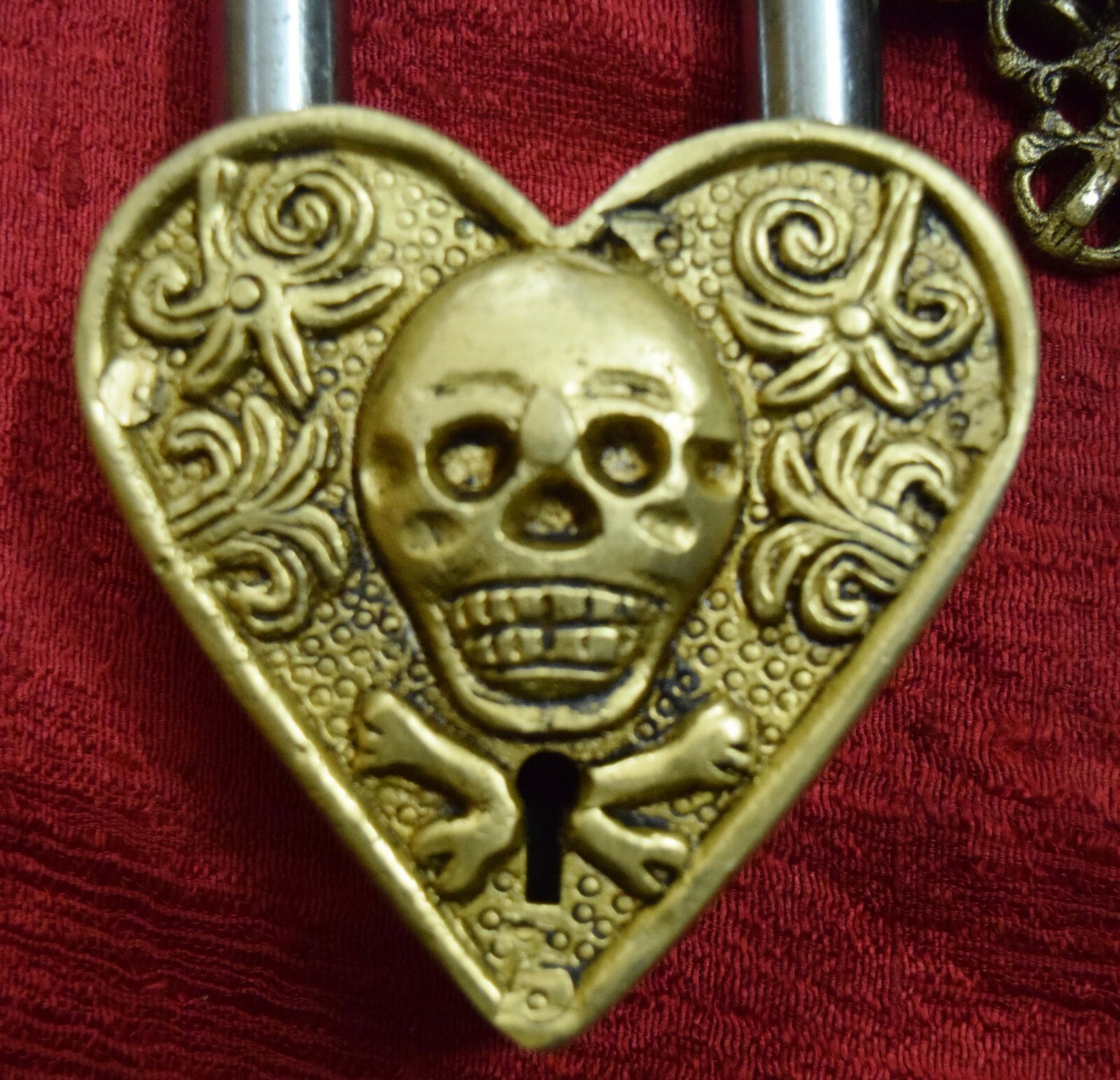 Heart Shape Skull Design Decorative Door Padlock Handmade Love Lock Brass VR435