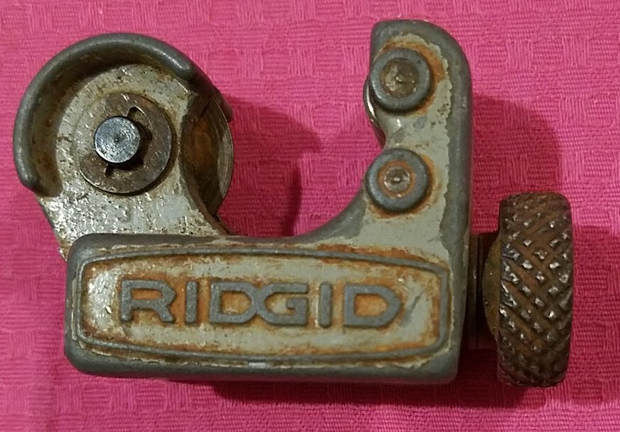 VTG RIDGID THE RIDGE TOOL Co. No.103 PIPE CUTTER TIGHT SPACE USA TOOL