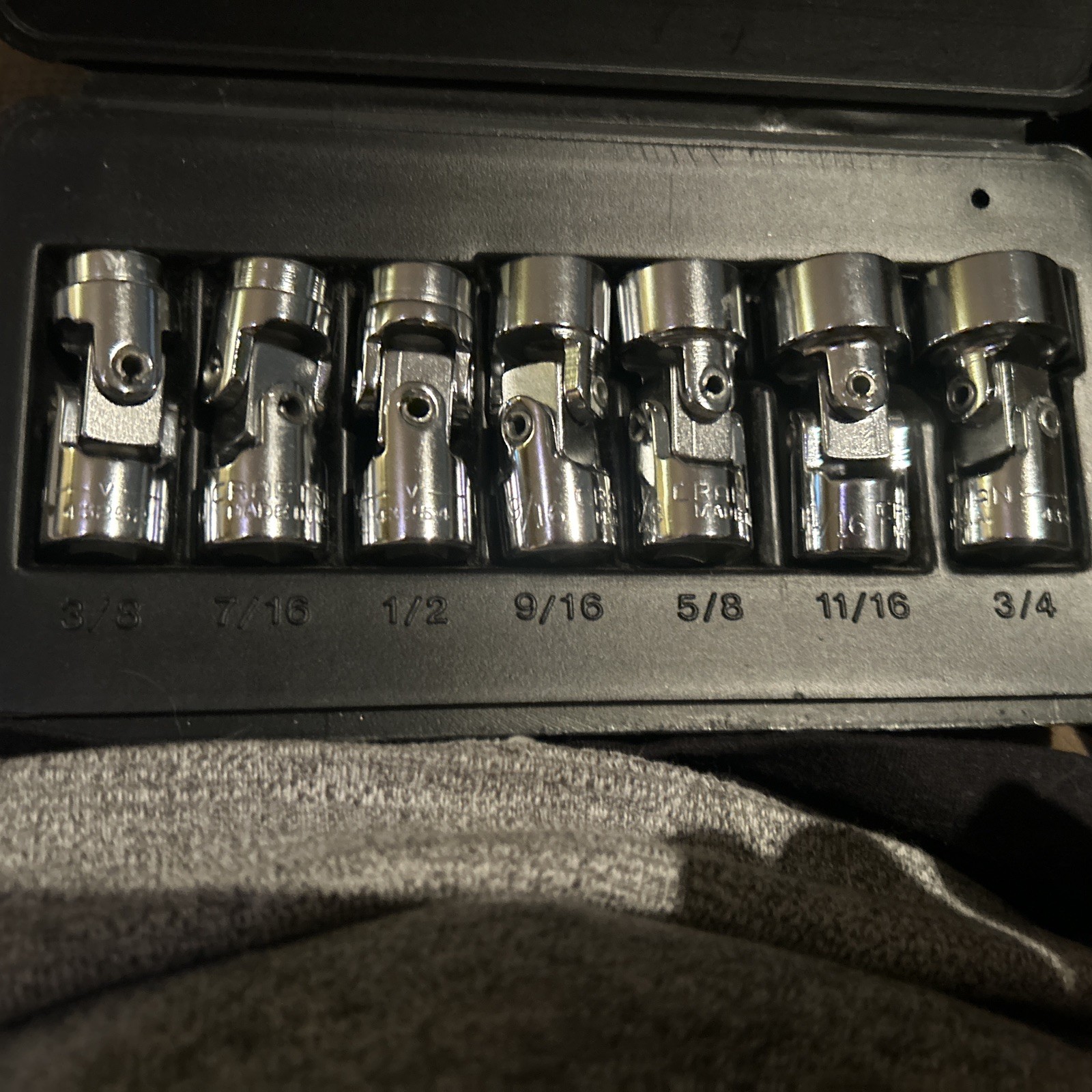 Craftsman 43812 7 Pc 3/8 Dr. SAE 12 PtFlexible Socket Set & Plastic Case -V- USA
