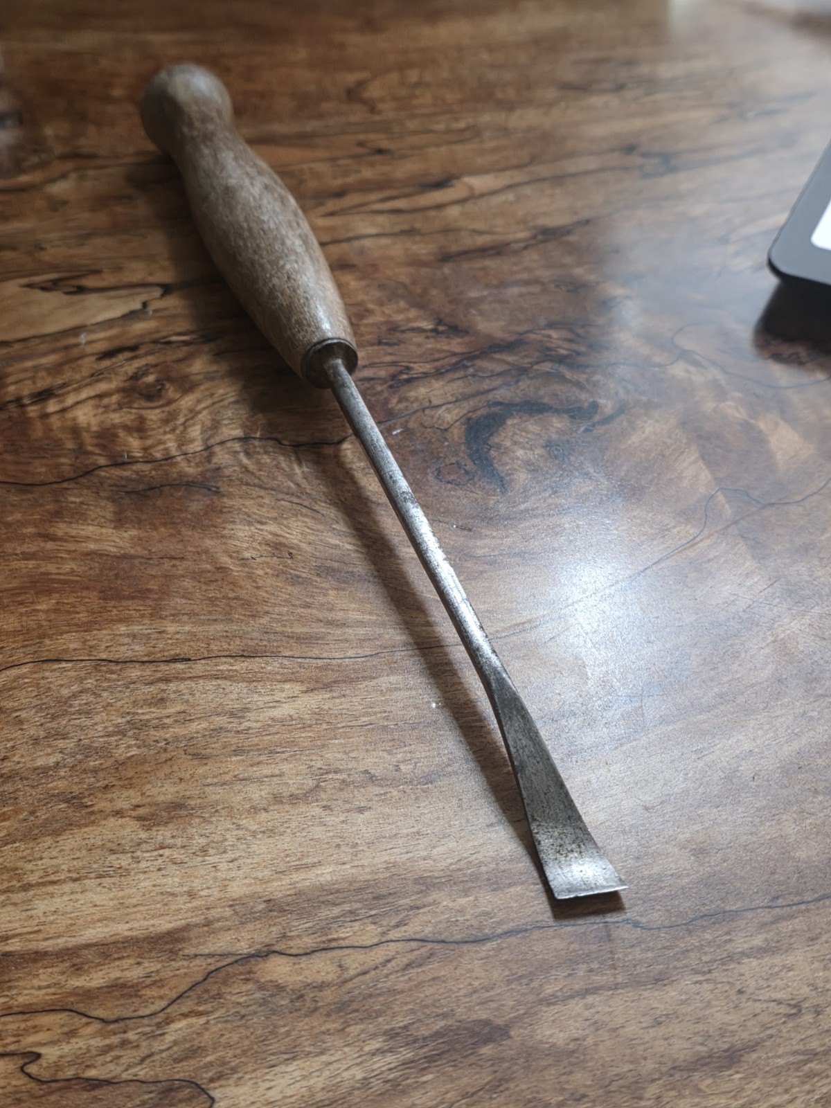 Vintage 7/16″ S. J. Addis #23 Skew Fish Tail Carving Gouge