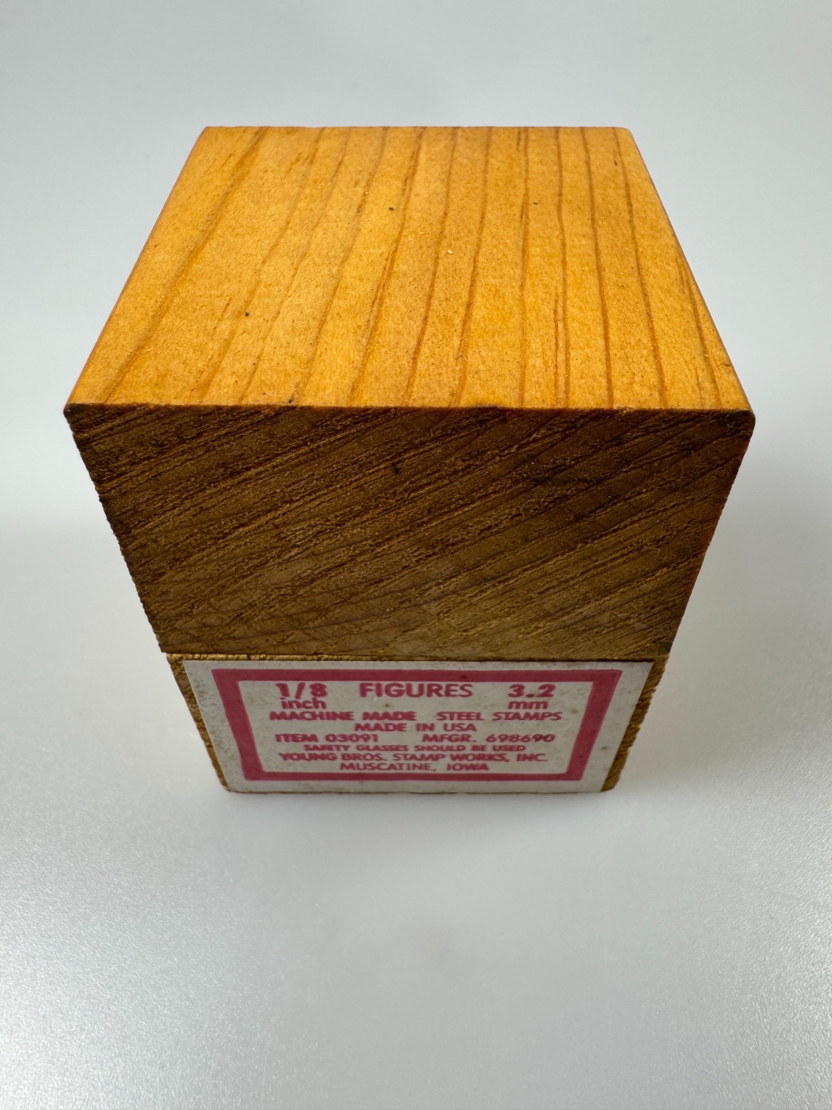 VINTAGE 1/8″ STEEL FIGURE SET STEEL NUMBERS 0-9 IN WOODEN BOX YOUNG BROS. USA