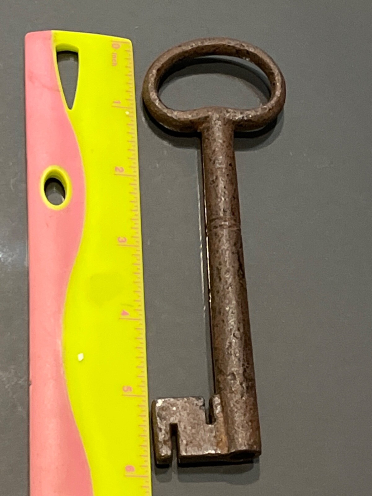 Genuine historic Italy 1700-1800s wrought iron 5.75″ key 090324@