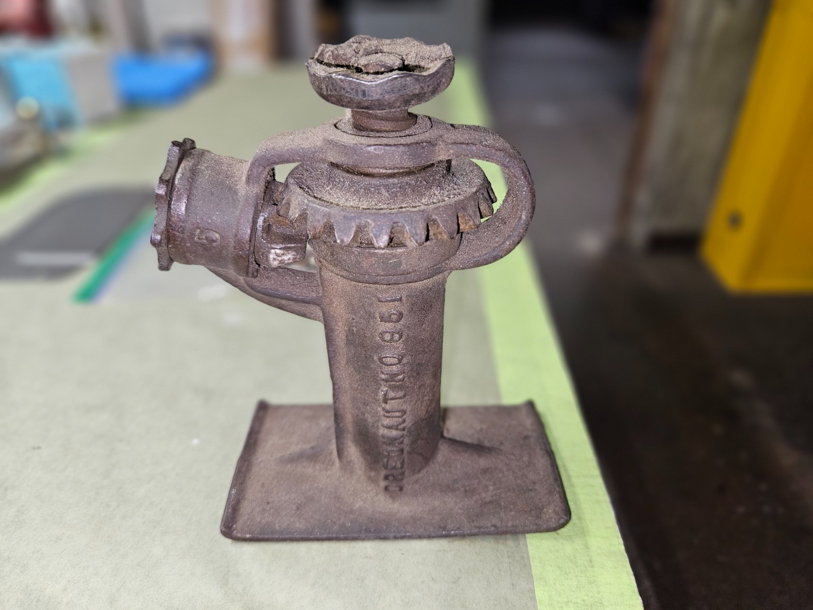Vintage Drednaut No. 951 Screw Jack Auto Specialties Works Well