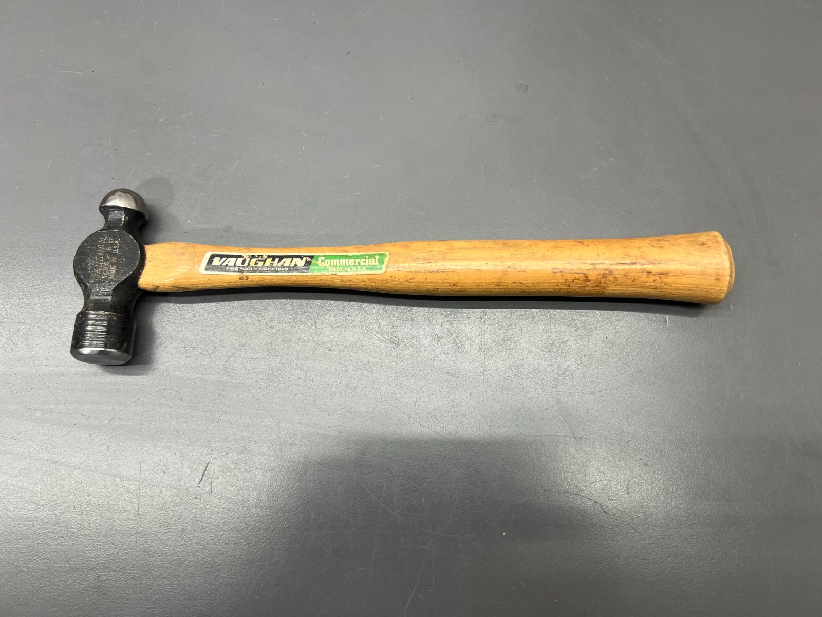 (H1) VINTAGE VAUGHAN TC308 COMMERCIAL 8oz MACHINIST BALL PEEN HAMMER EXC – USA