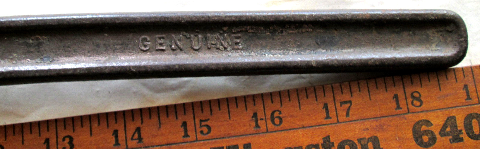 VINTAGE WALWORTH MFG.Co. BOSTON, USA GENUINE STILLSON PIPE WRENCH, 19″ CURVED