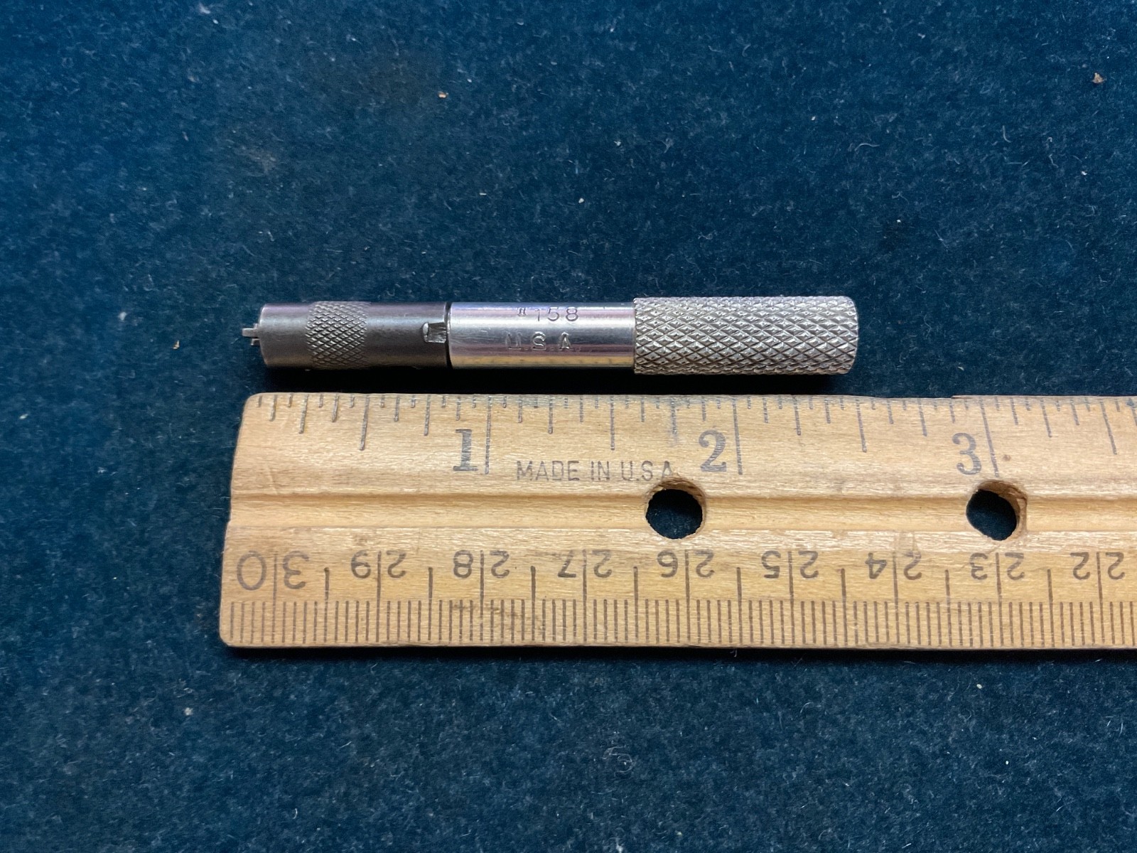 Vintage 2.5 in. UNBRANDED #158 Slotted Screw Starter Flat Blade USA