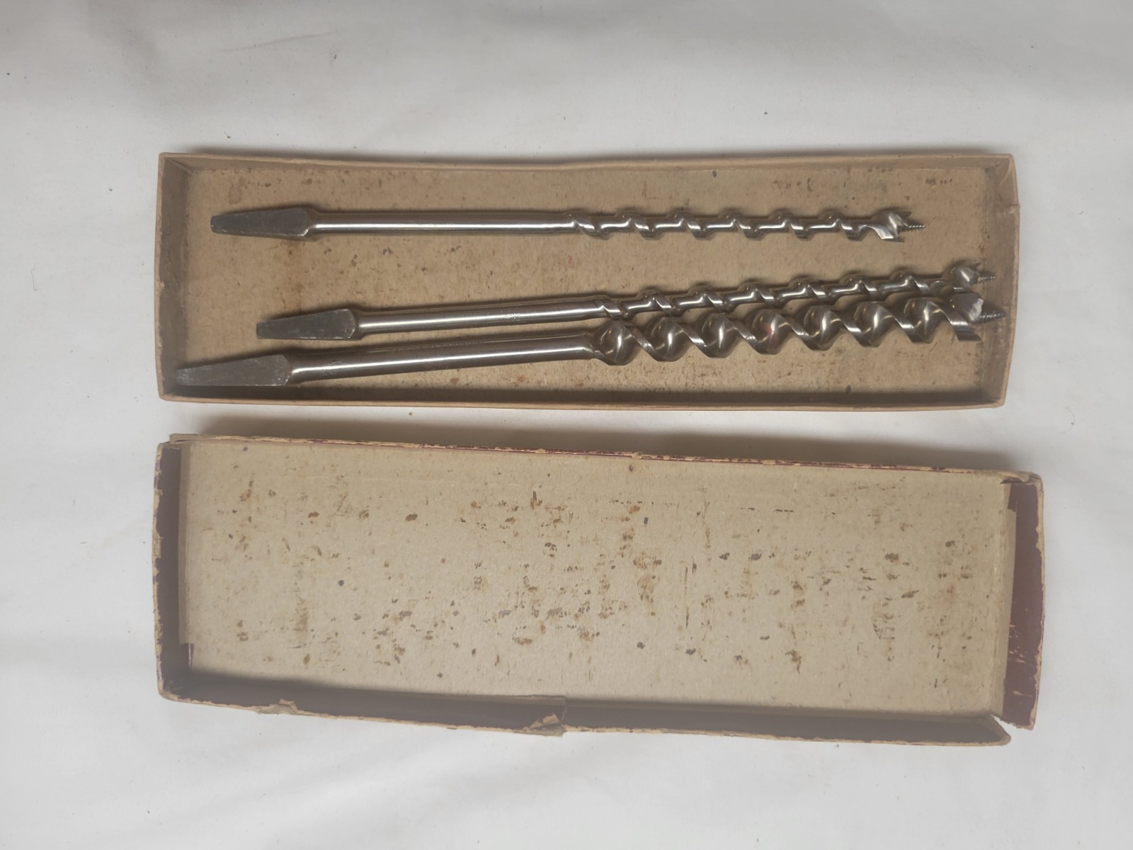 VINTAGE 2 Irwin, 1 Russel Jennings, and Box Auger Bits