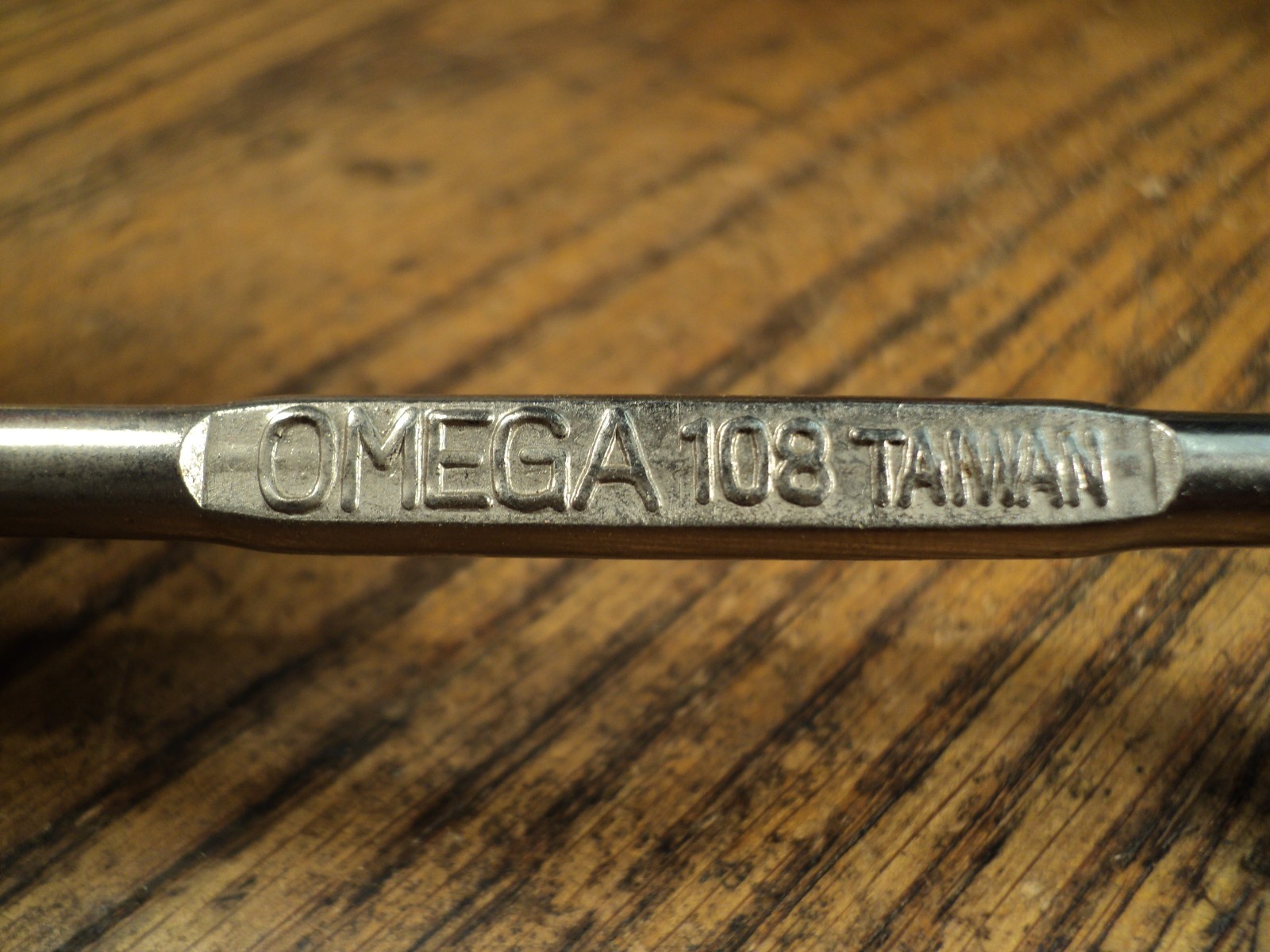 Vintage Omega OffSet Flat Blade Screw Driver Tool – 9/32″ Wide Blades Taiwan