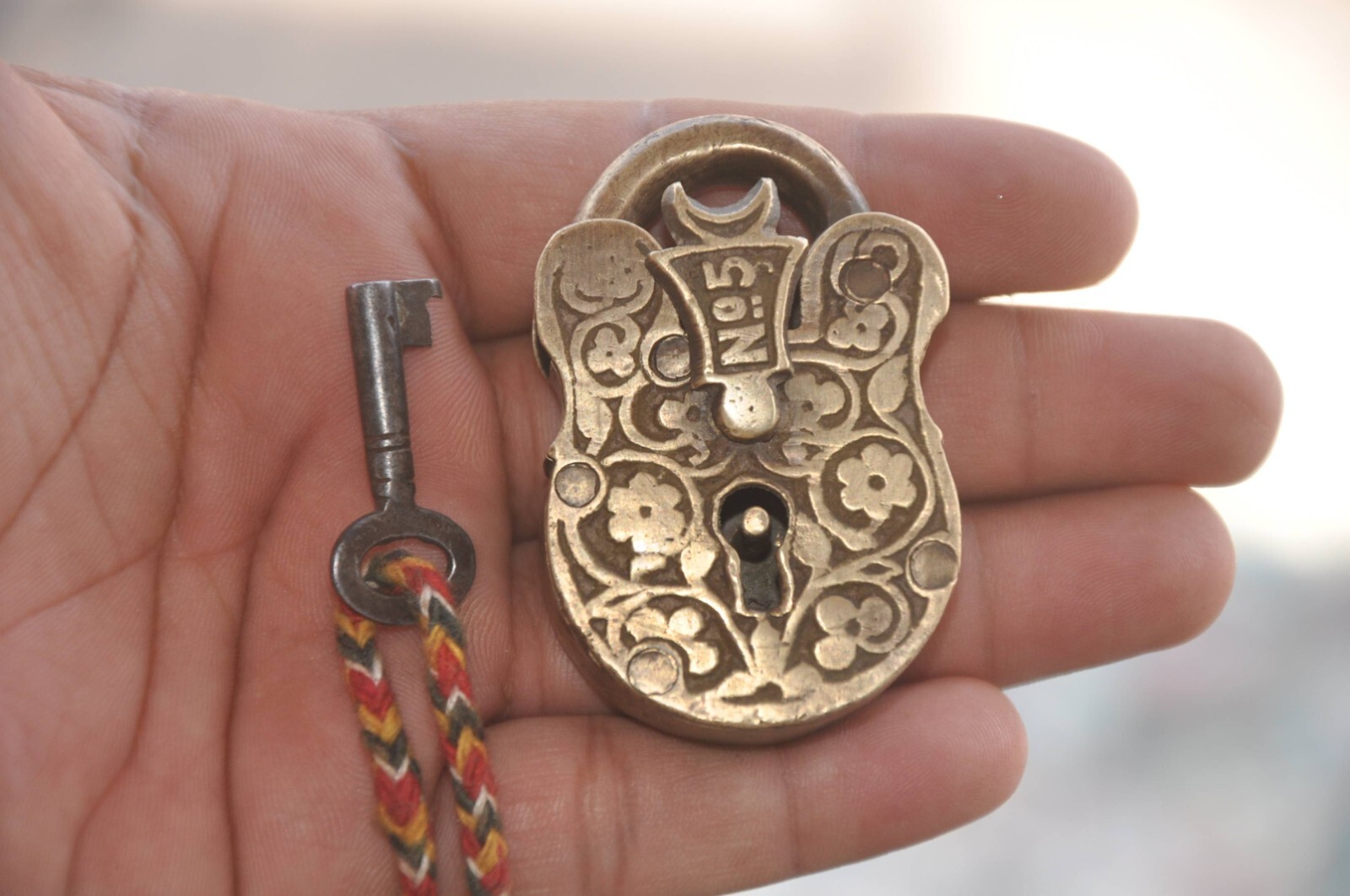 Vintage Brass Unique Flower Engraved Handcrafted Padlock,Collectible