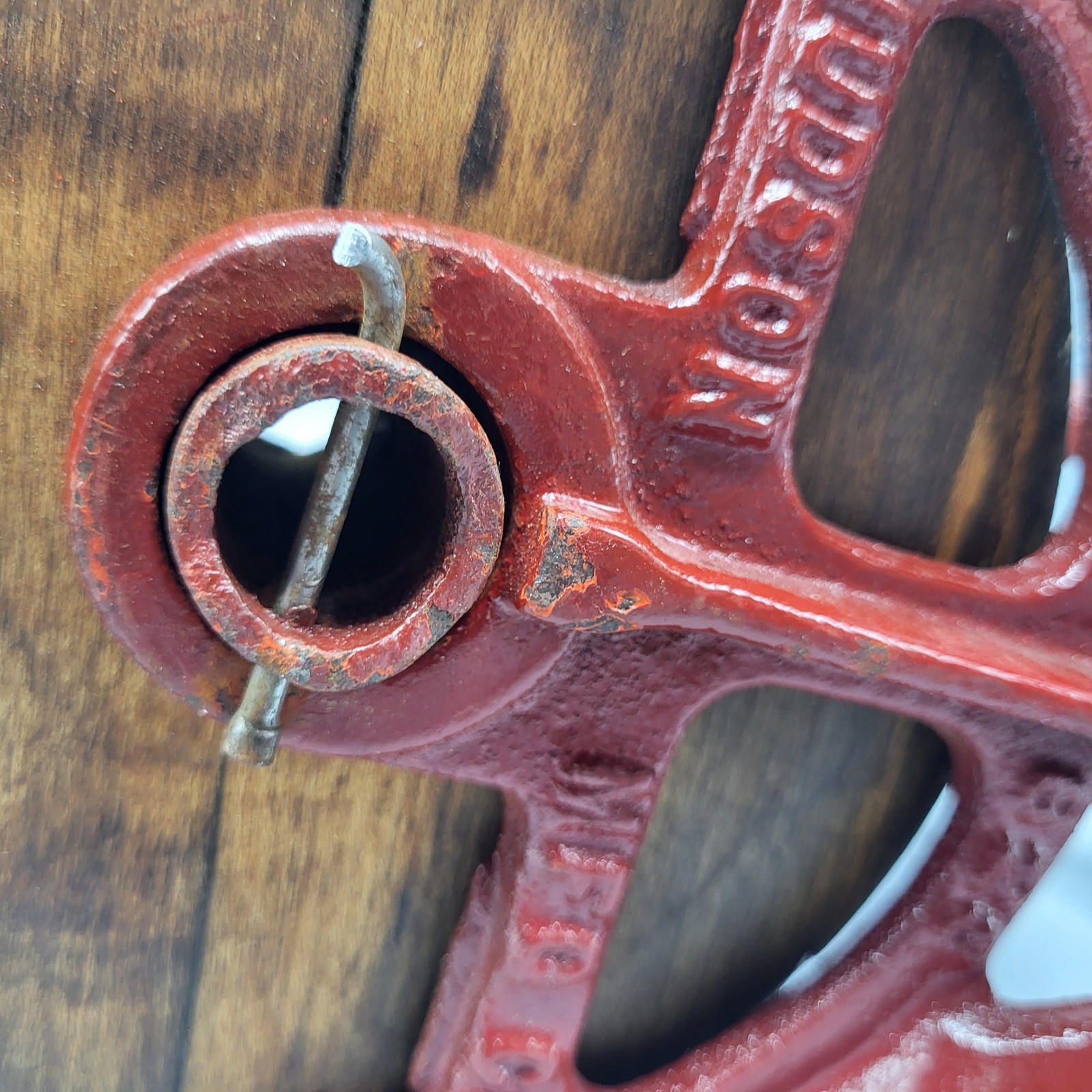 Hudson Mfg Barn Pulley Antique Industrial Wood Wheel Cast Iron Red 823 Hardware