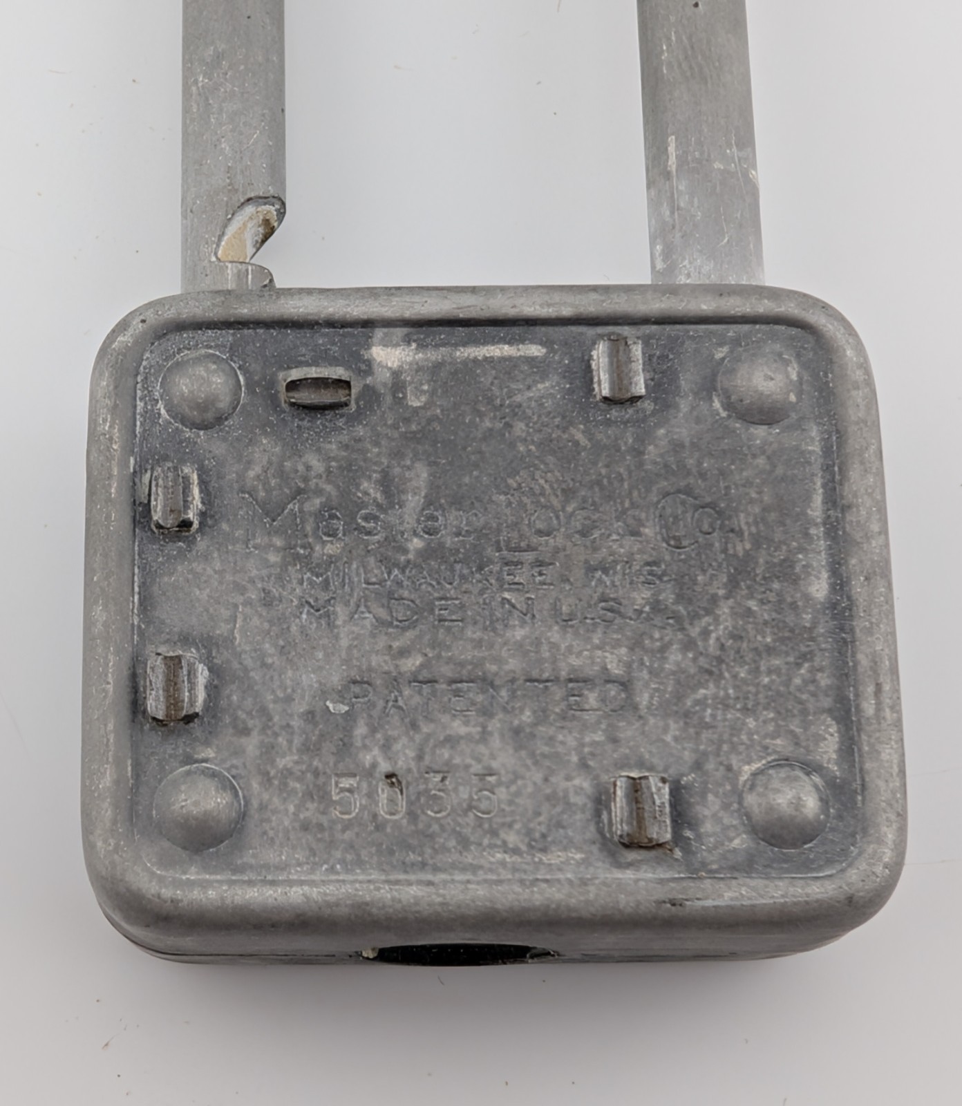 Working Vintage MASTER LOCK Padlock Lion Face Long Shackle 77 W/ 2 Original Keys