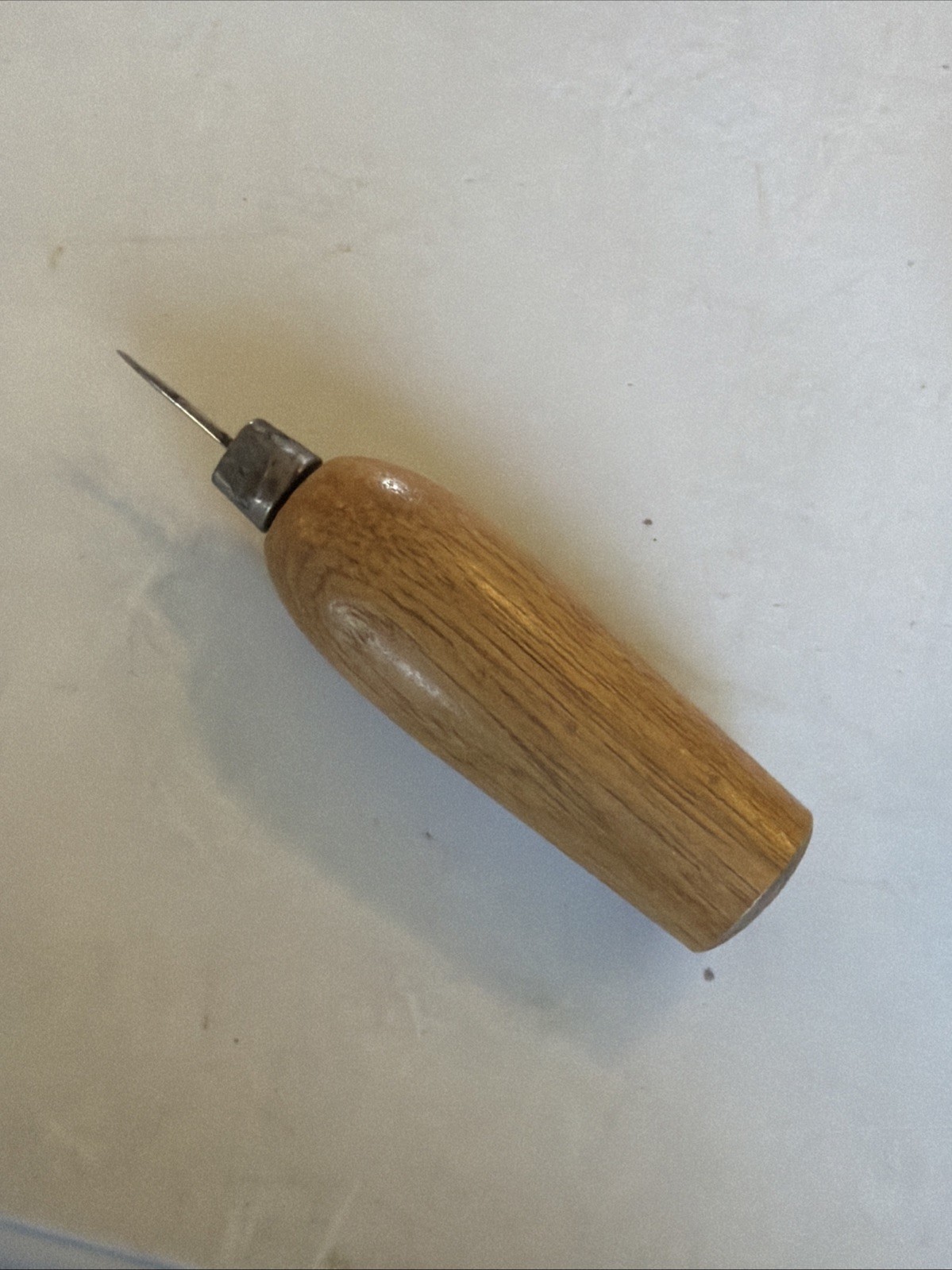 Antique Heavy Duty Leather Sewing Awl – Square Shank Needle – Solid Core B7