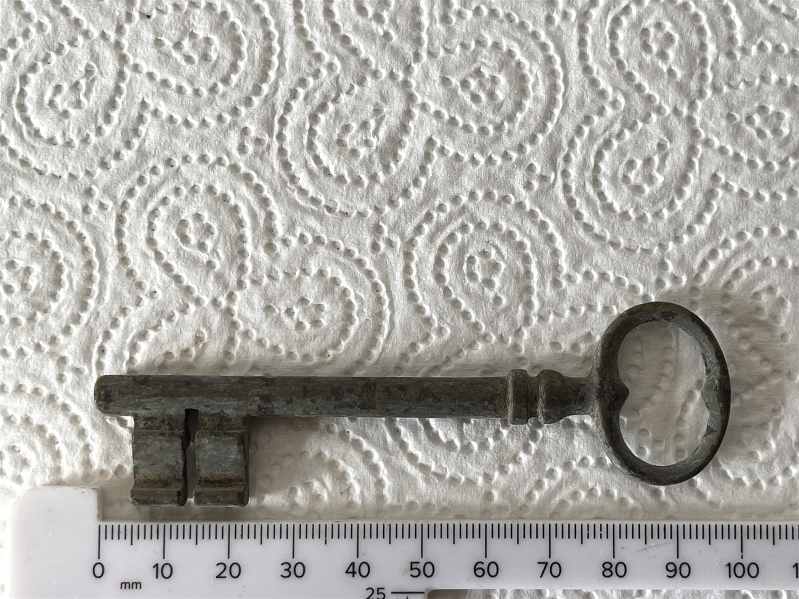 Large ~9.5cm Antique French Skeleton / Collectable / Escape Room Key #g2-493