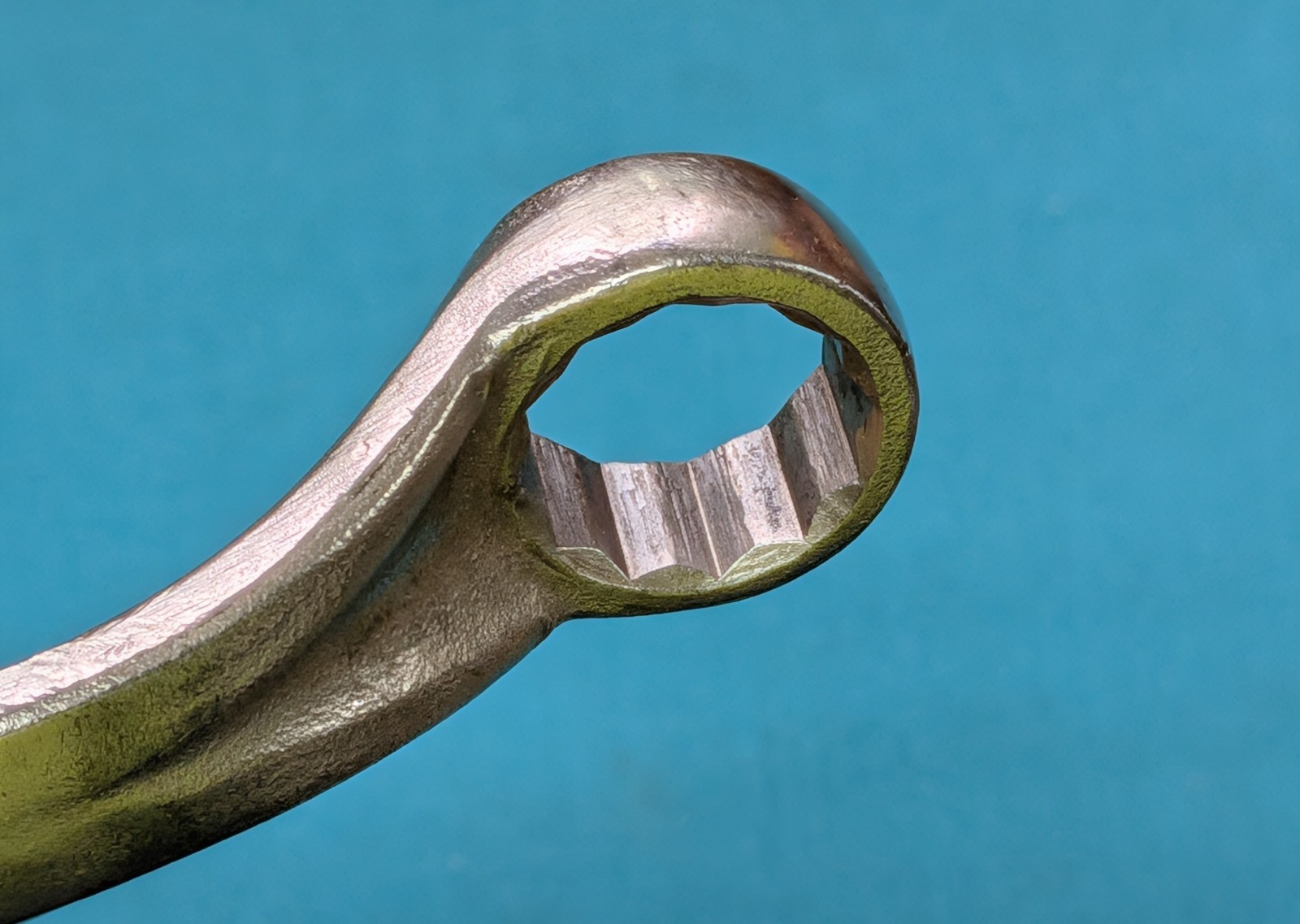VULCAN USA 12-pt. No. 8027A Offset Double Box End Wrench 11/16″ x 5/8″ x 10-1/8″
