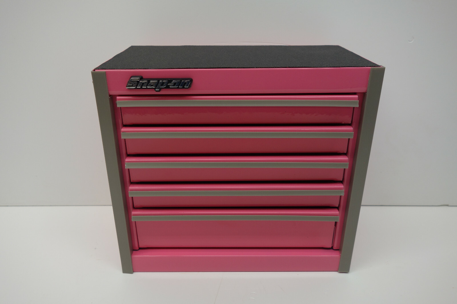 Snap-On – Micro Roll Cab BOTTOM & TOP chest “SET” Mini Tool Box Pink. Brand NEW