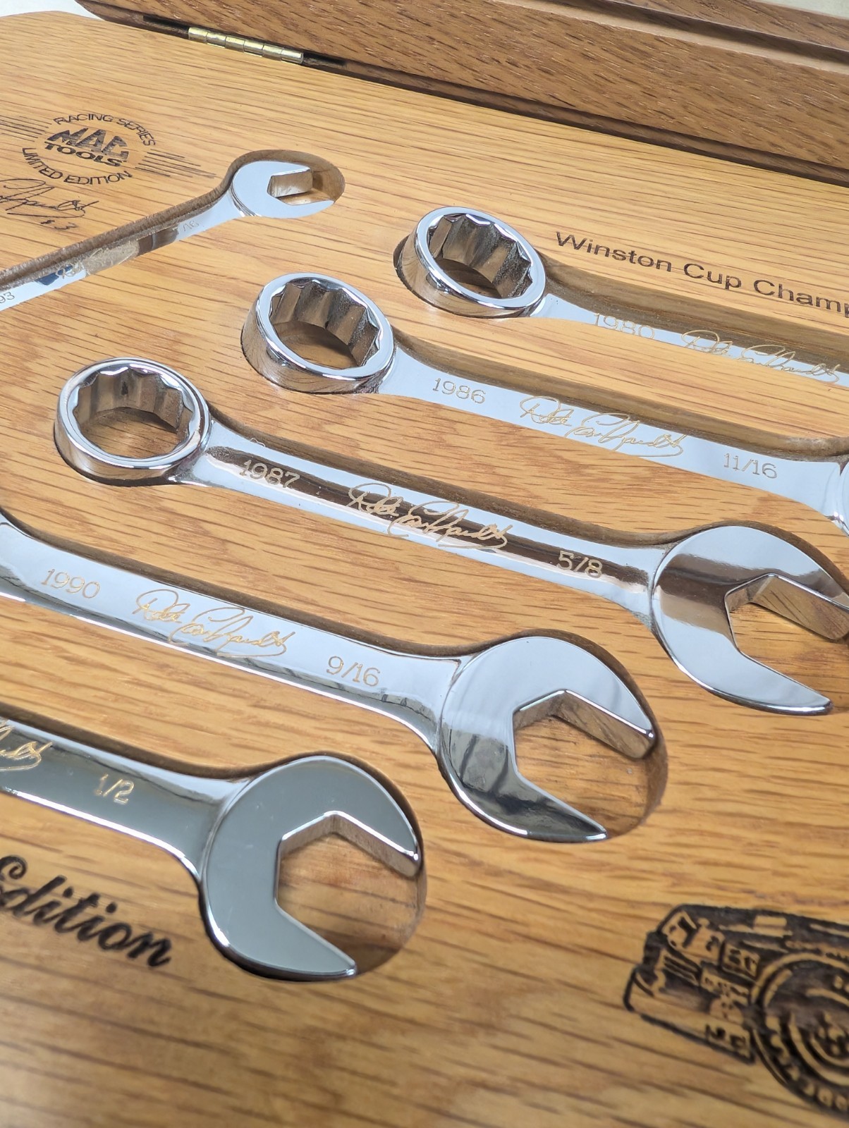 MAC Dale Earnhardt #3 Limited Edition Racing Short SAE Combination Wrench Set