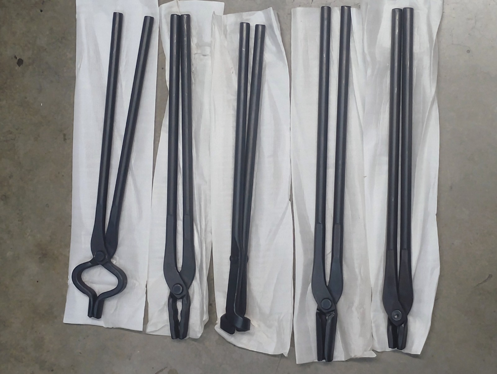 5Pcs Knife Making Tongs Set Bladesmith Blacksmith Tongs for Anvil Vise Forge NEW