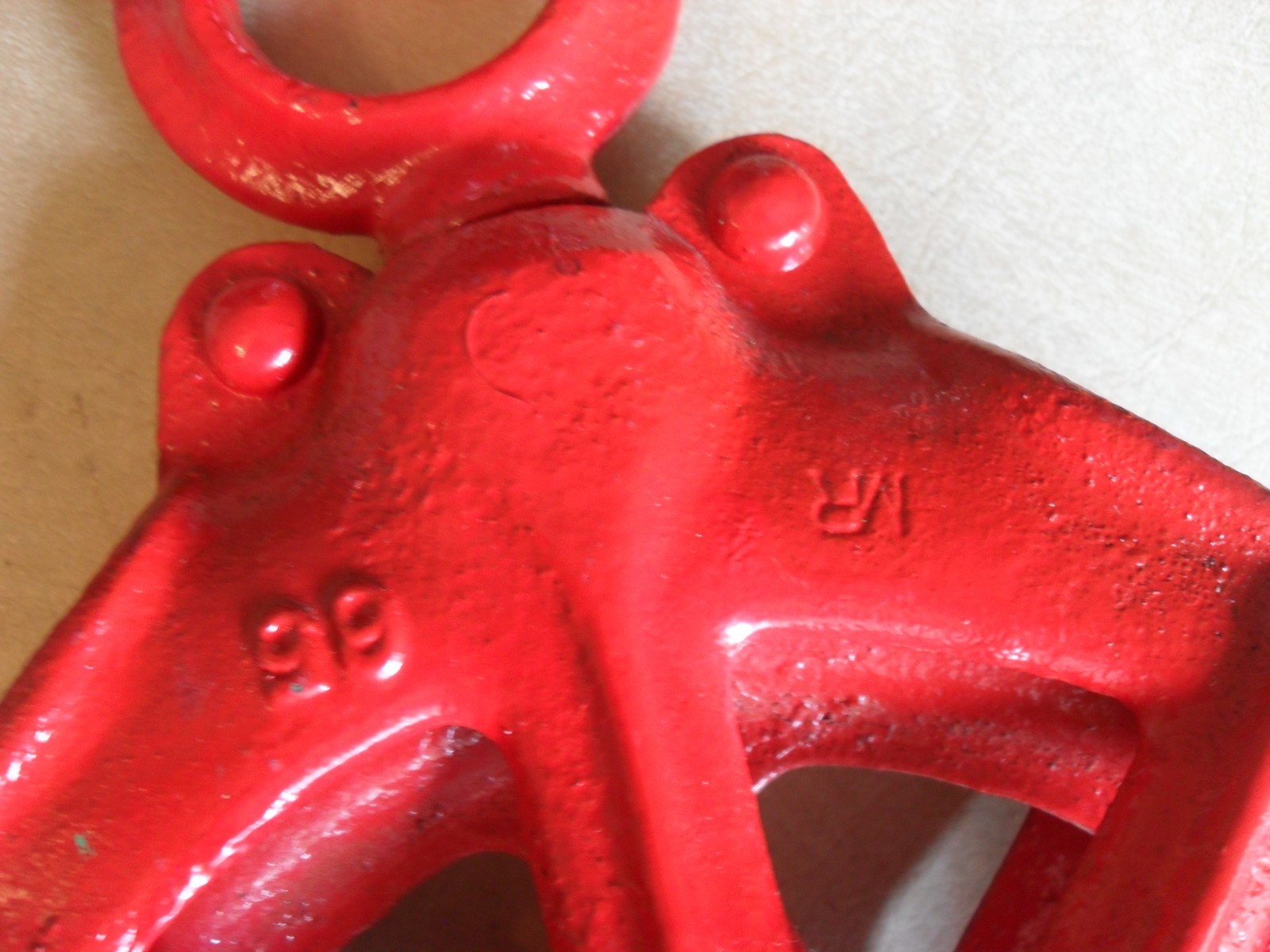 Antique Cast Iron Farm Barn Pulley – 6.25″ Wheel – Painted Red